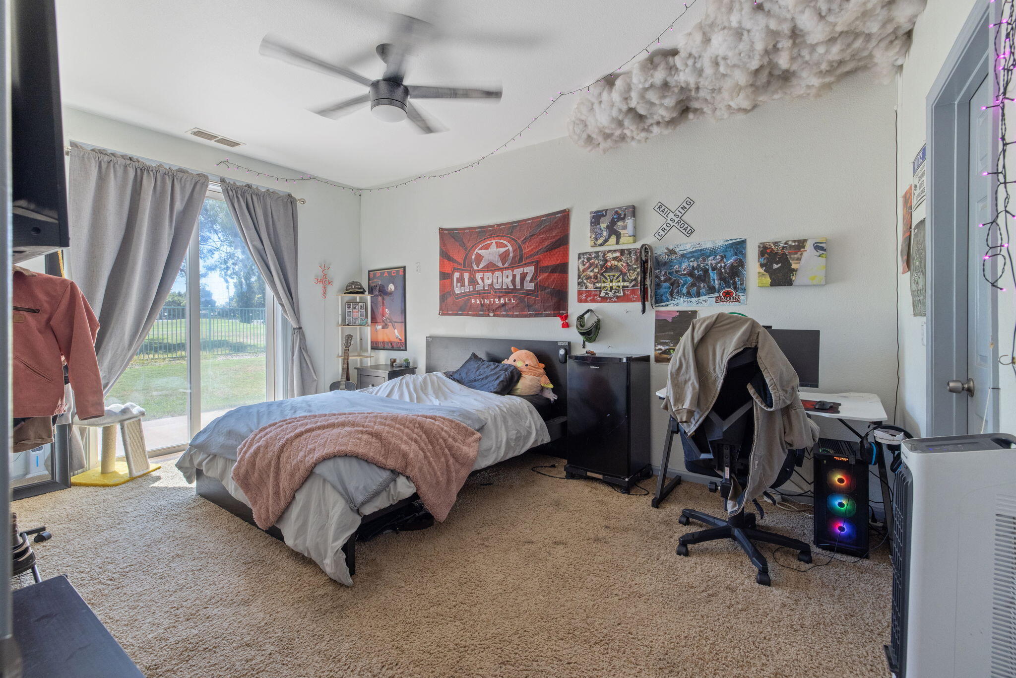 1114 Paradise Dr, Lemoore, CA 93245