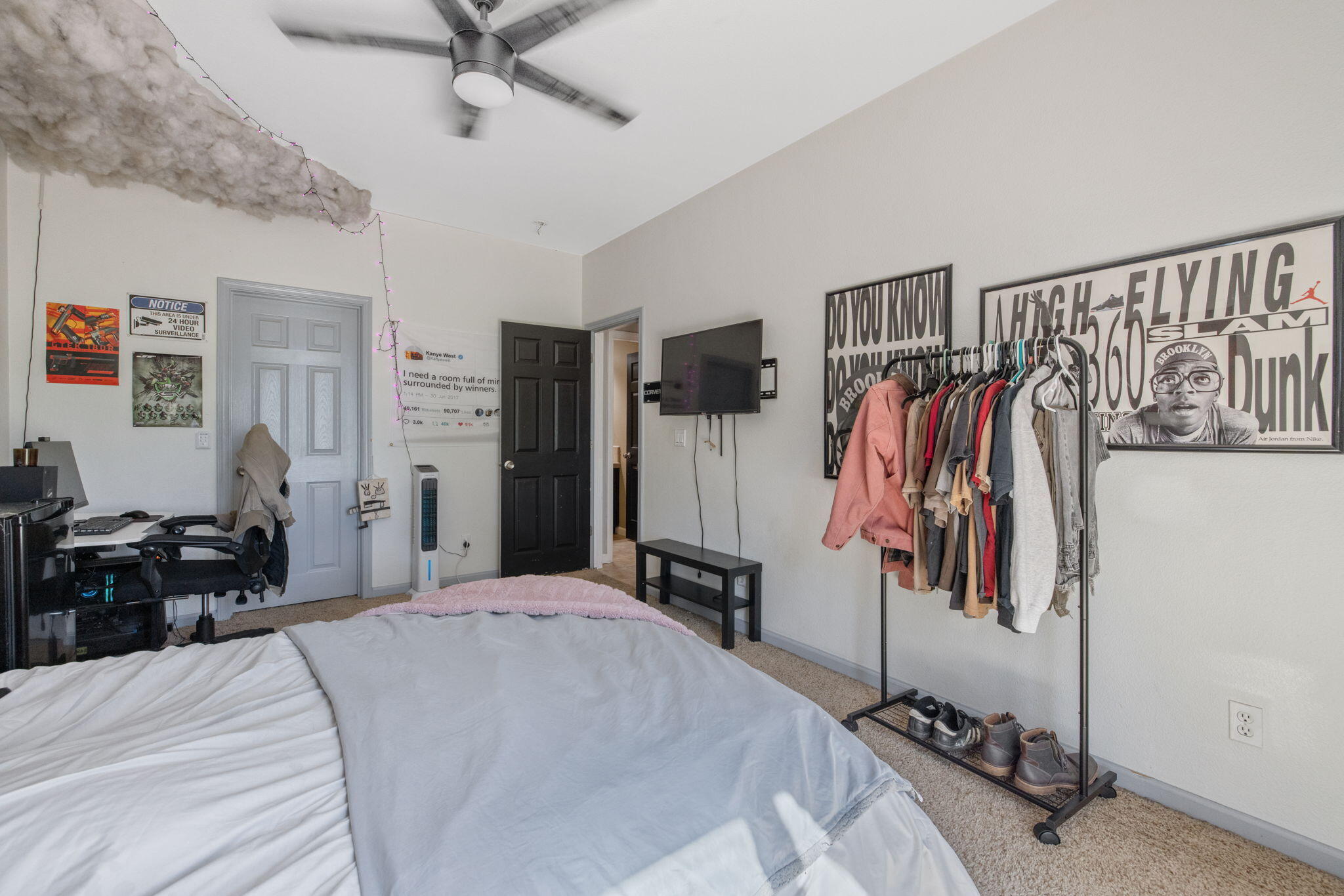 1114 Paradise Dr, Lemoore, CA 93245