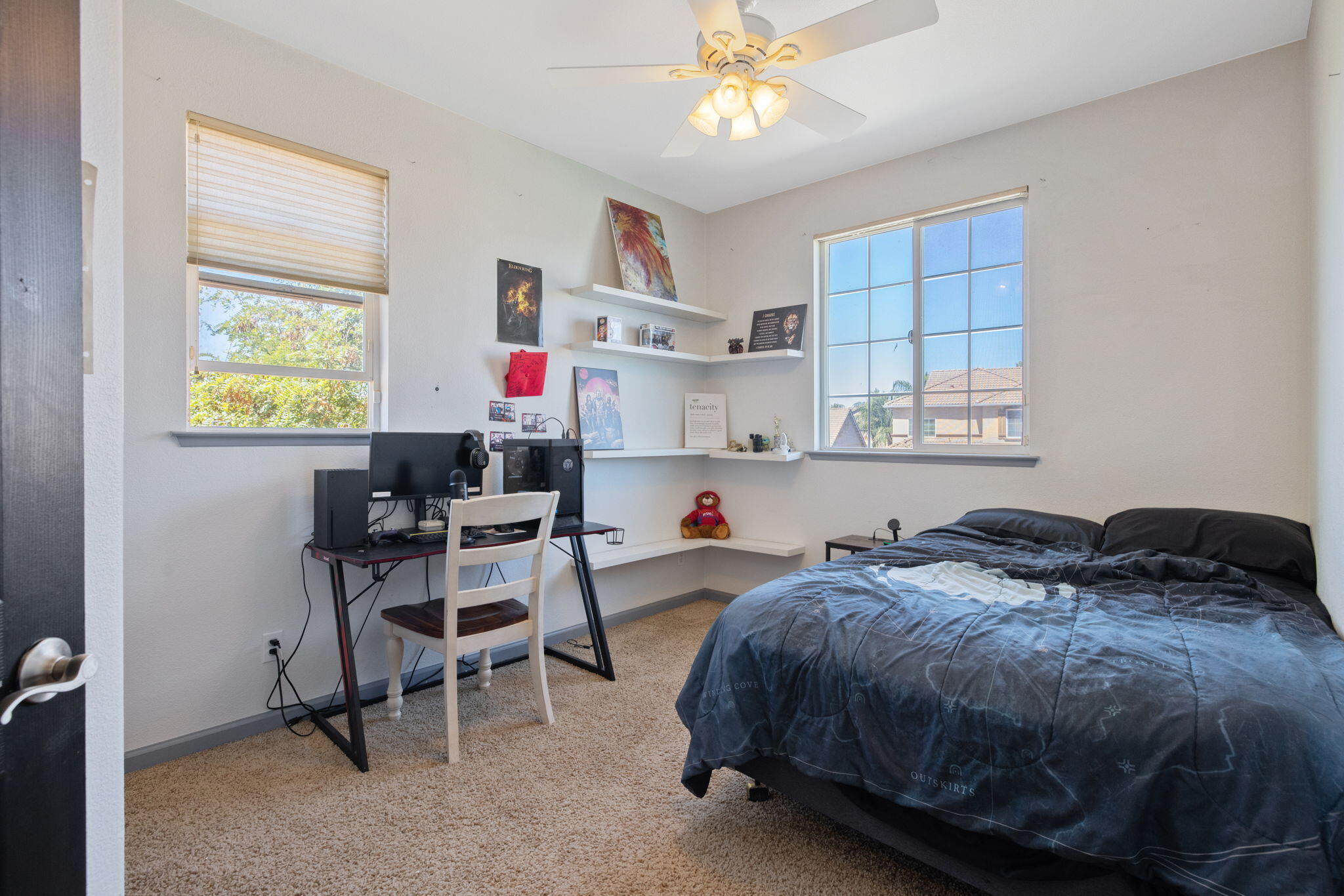 1114 Paradise Dr, Lemoore, CA 93245