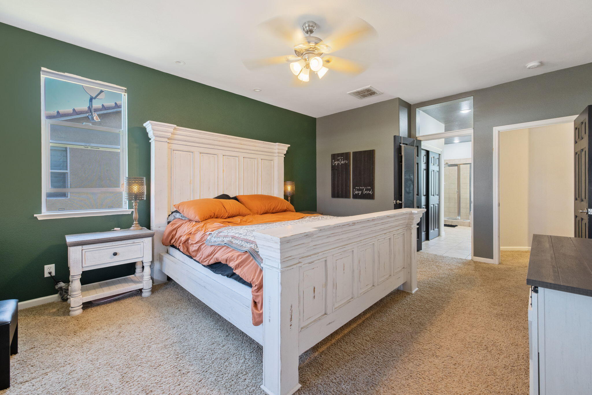 1114 Paradise Dr, Lemoore, CA 93245