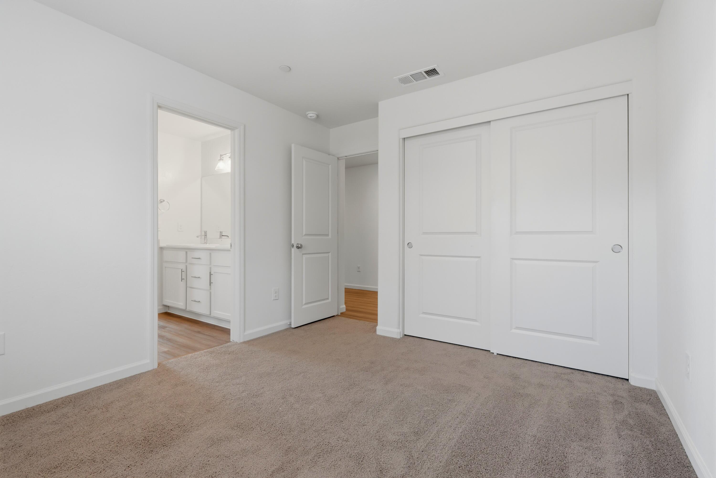 1892 Capistrano Ave, Tulare, CA 93274