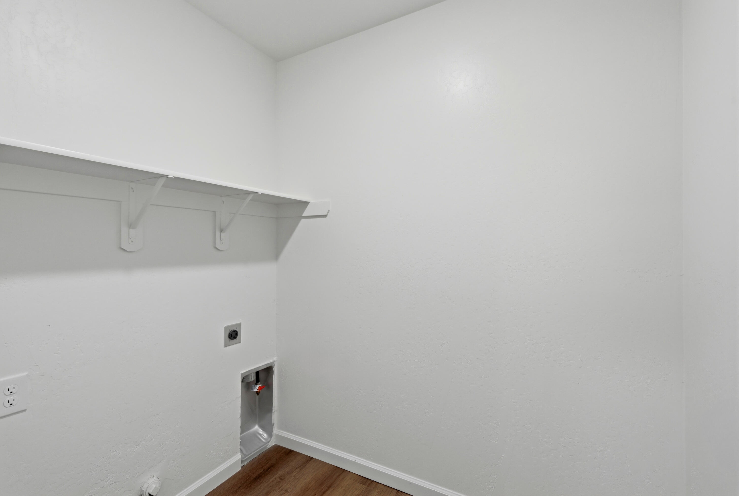 1892 Capistrano Ave, Tulare, CA 93274