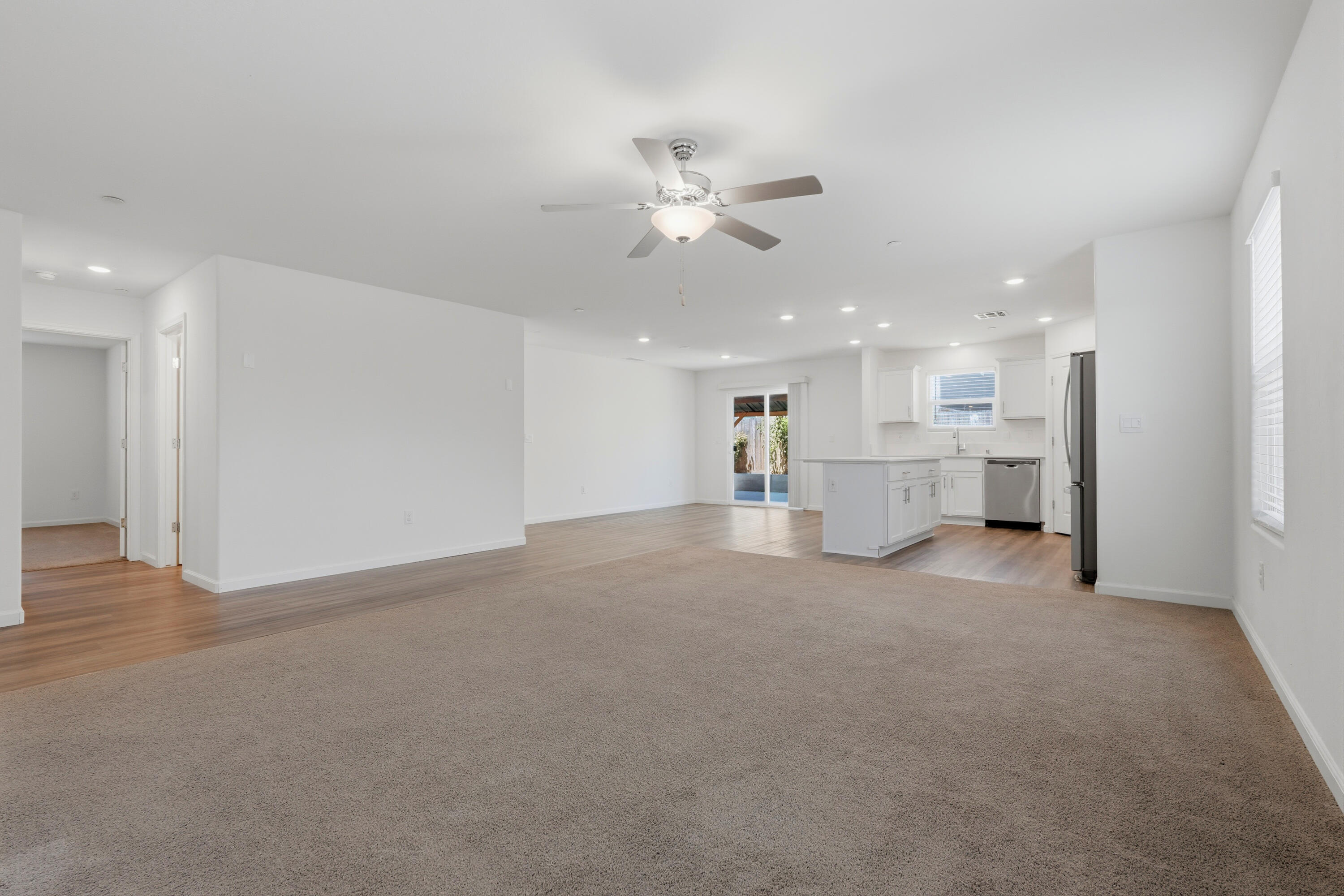 1892 Capistrano Ave, Tulare, CA 93274