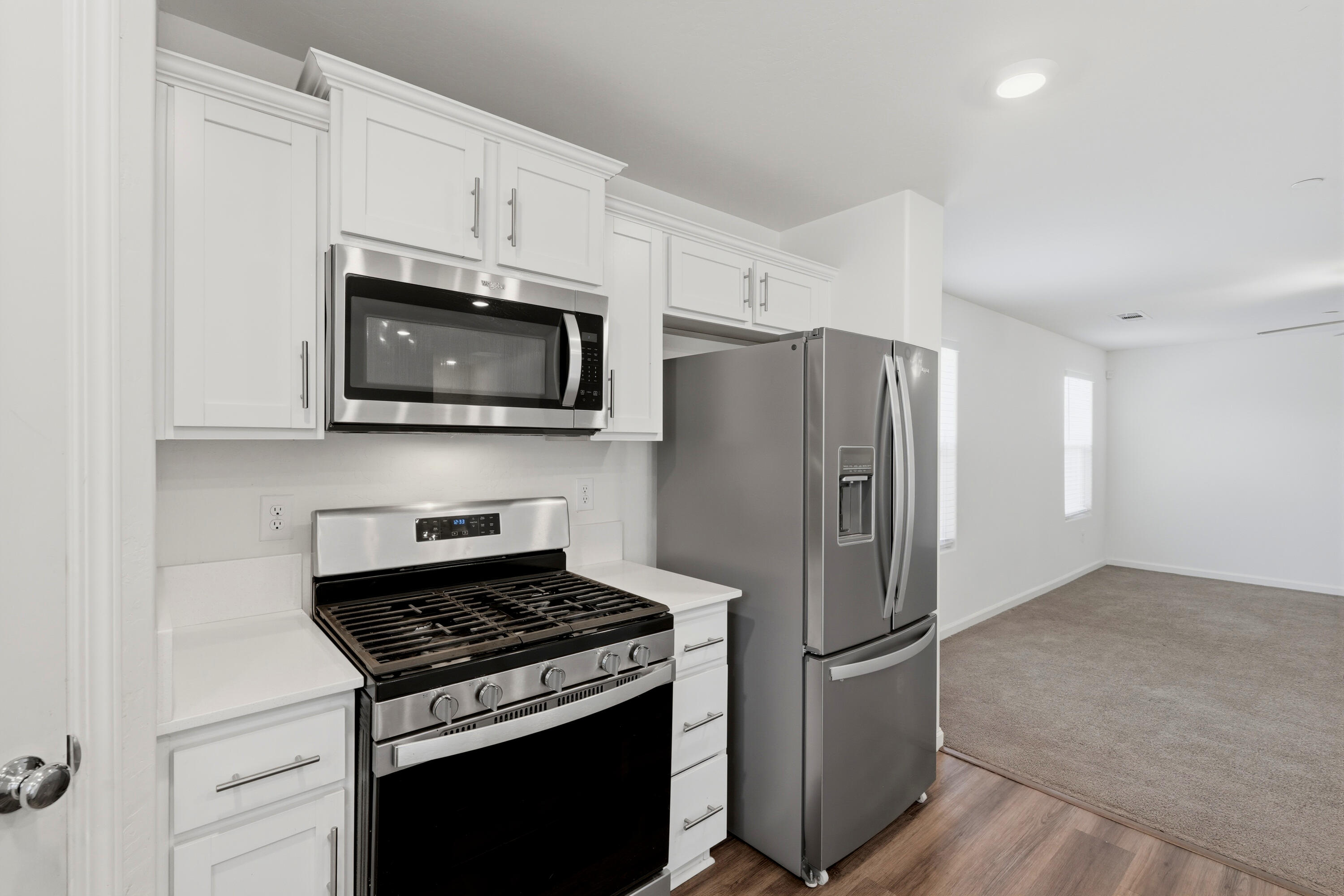 1892 Capistrano Ave, Tulare, CA 93274