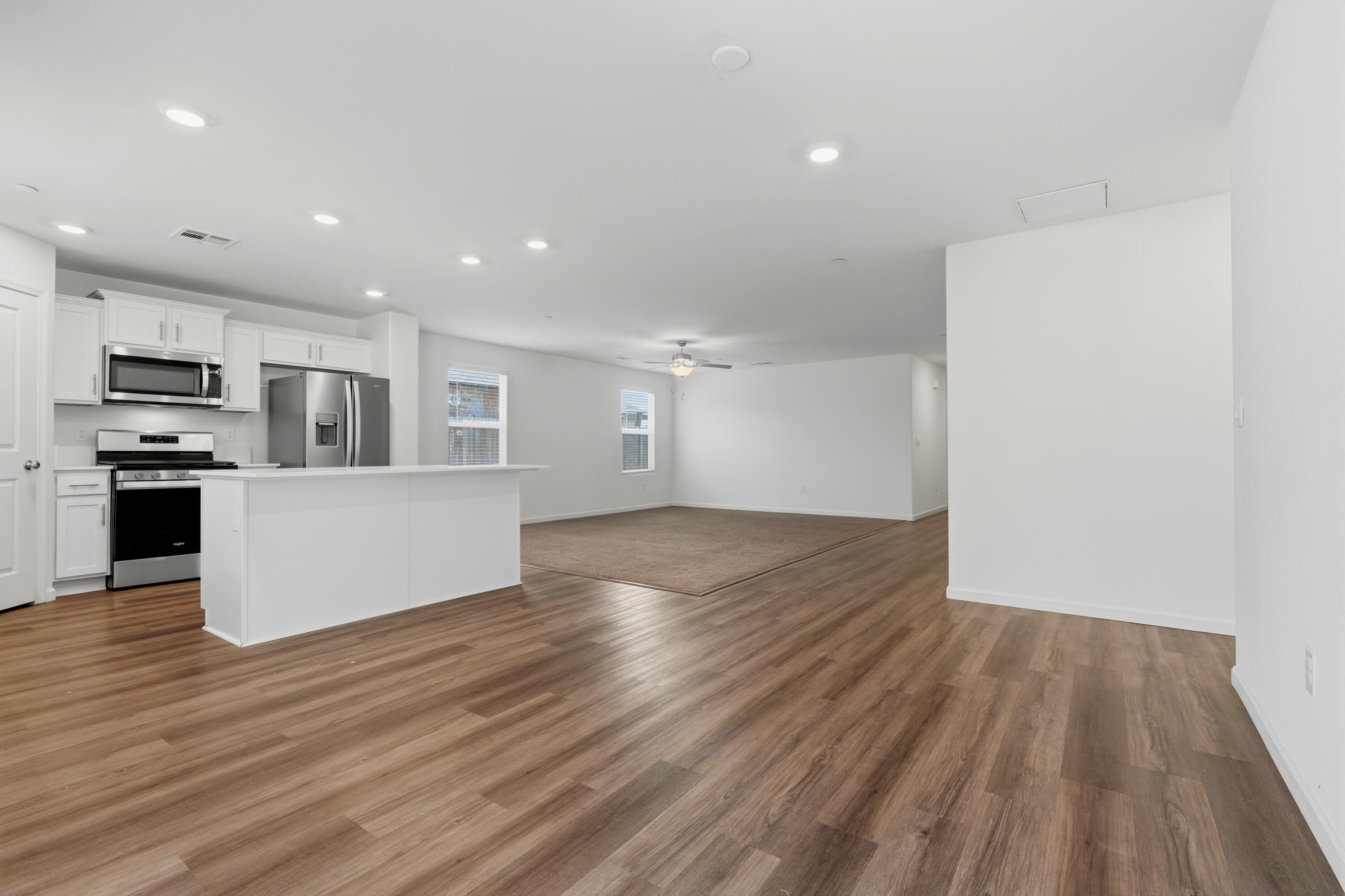 1892 Capistrano Ave, Tulare, CA 93274