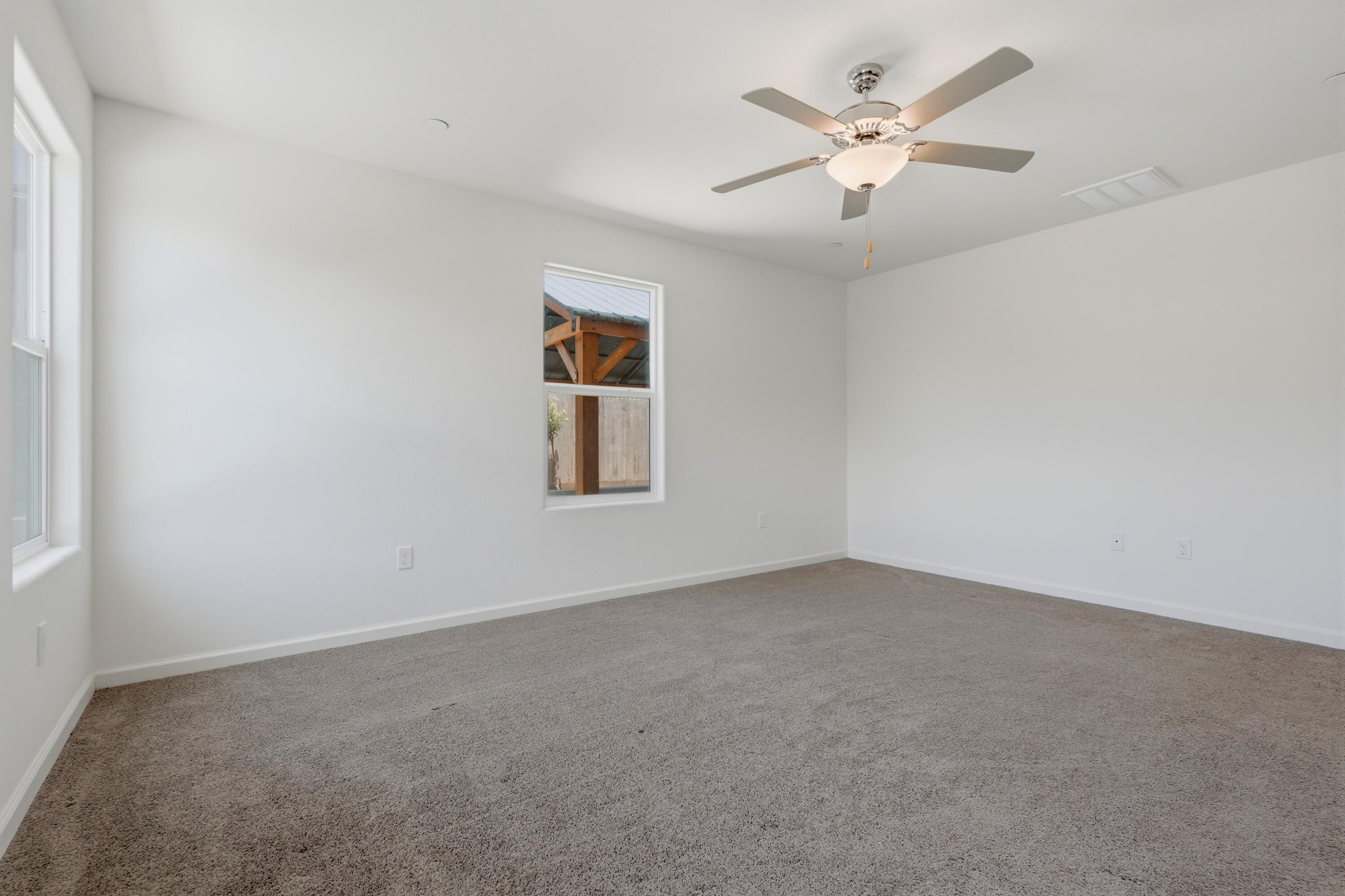 1892 Capistrano Ave, Tulare, CA 93274