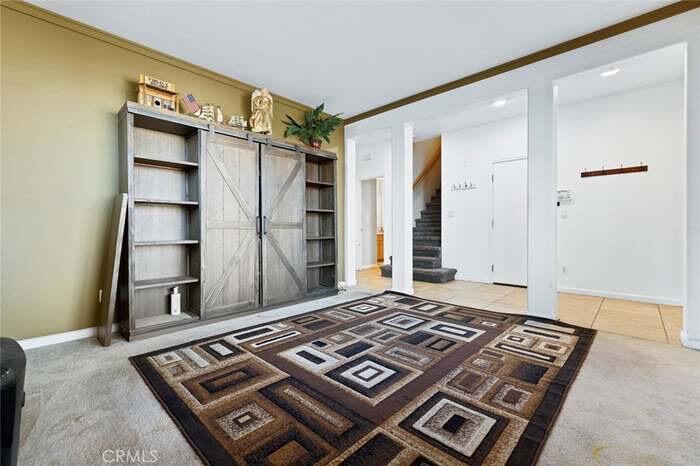 2090 Dunbar Way, Dinuba, CA 93618