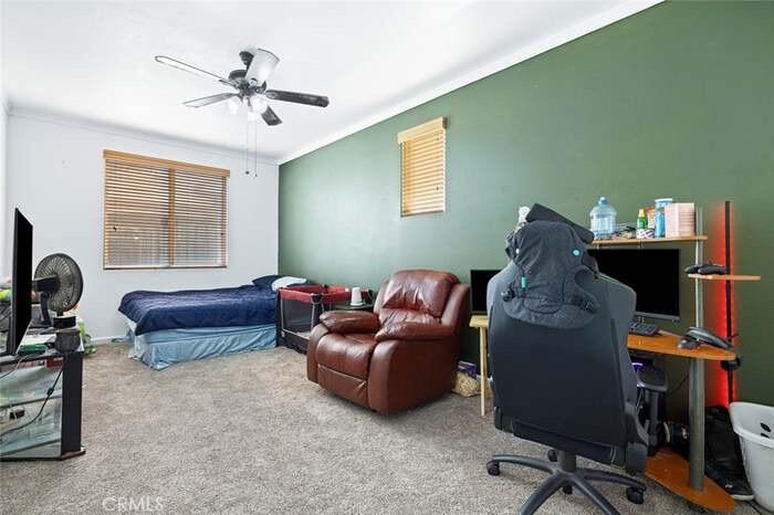 2090 Dunbar Way, Dinuba, CA 93618
