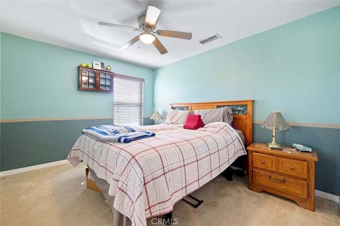 2090 Dunbar Way, Dinuba, CA 93618