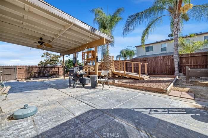 2090 Dunbar Way, Dinuba, CA 93618