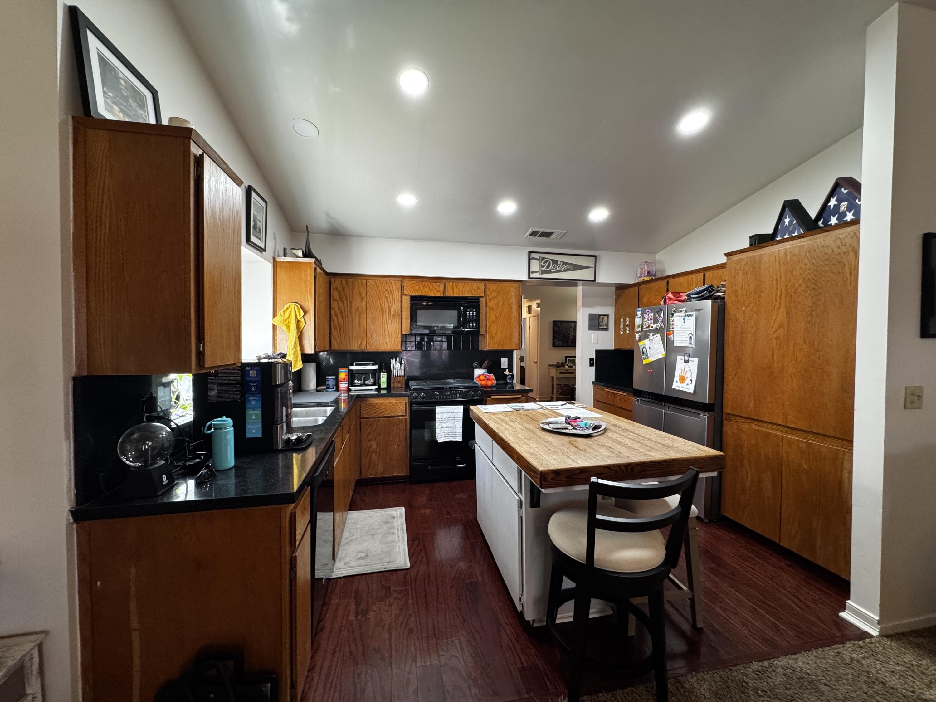 1536 E Castleview Ave, Visalia, CA 93292