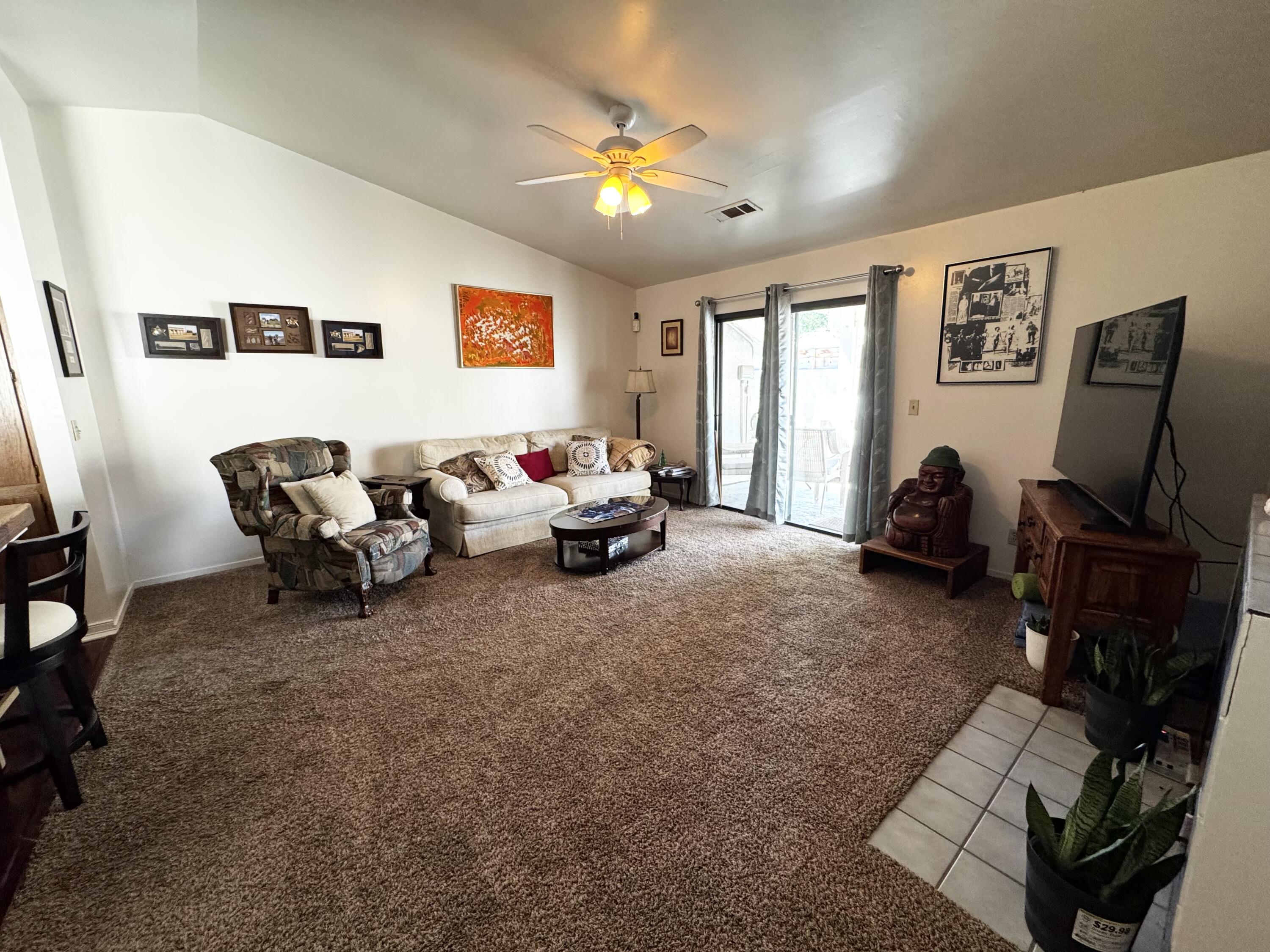 1536 E Castleview Ave, Visalia, CA 93292