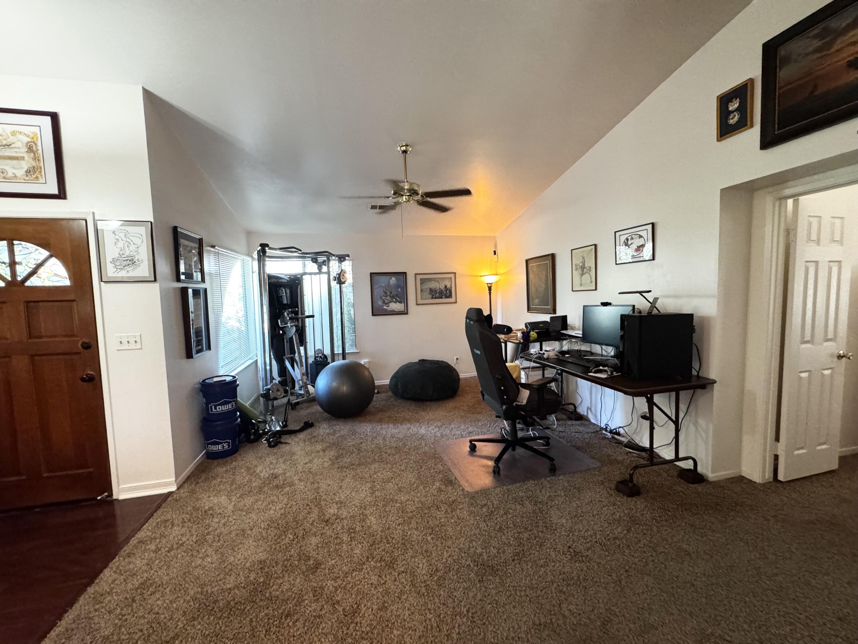 1536 E Castleview Ave, Visalia, CA 93292