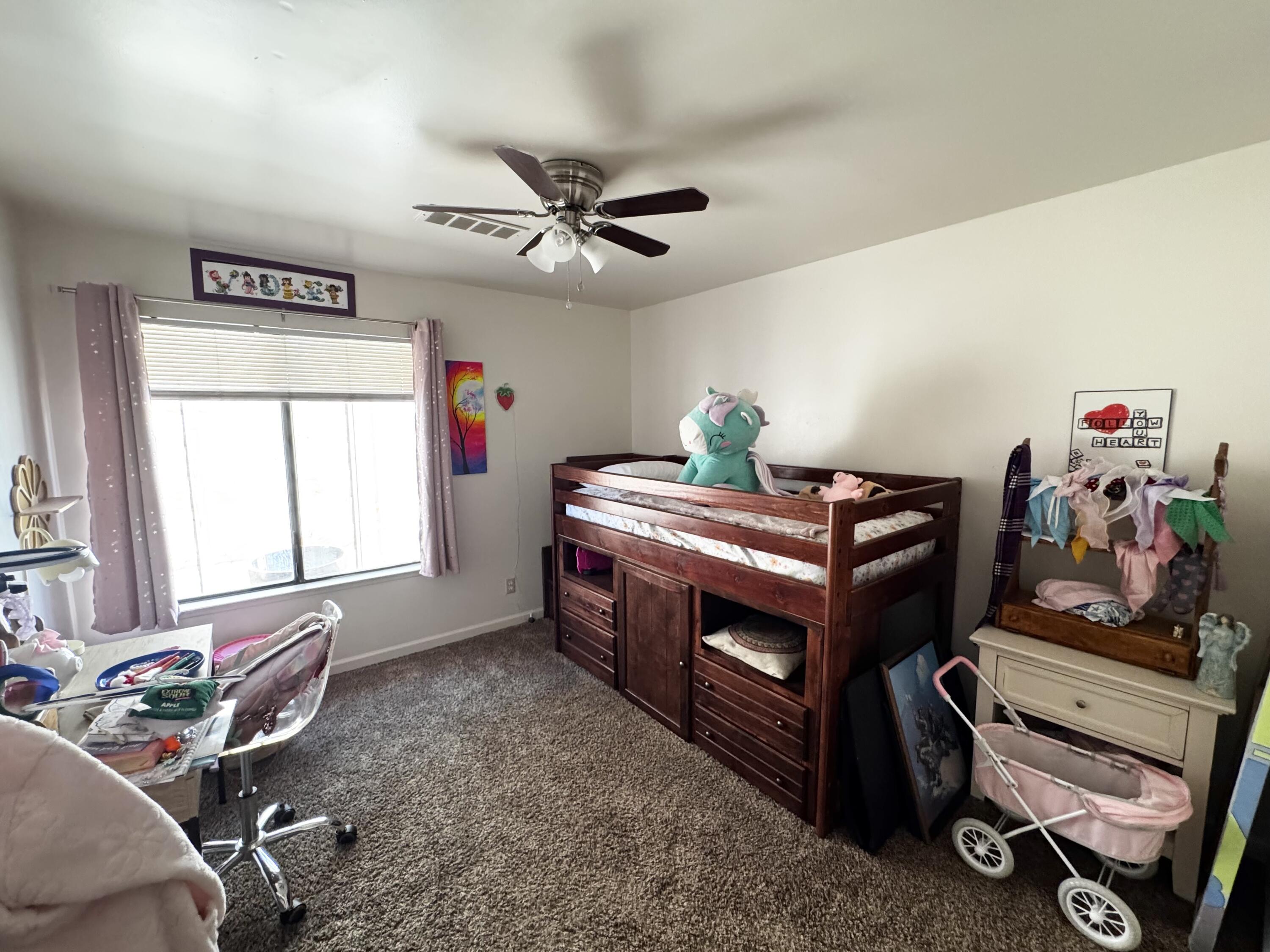 1536 E Castleview Ave, Visalia, CA 93292