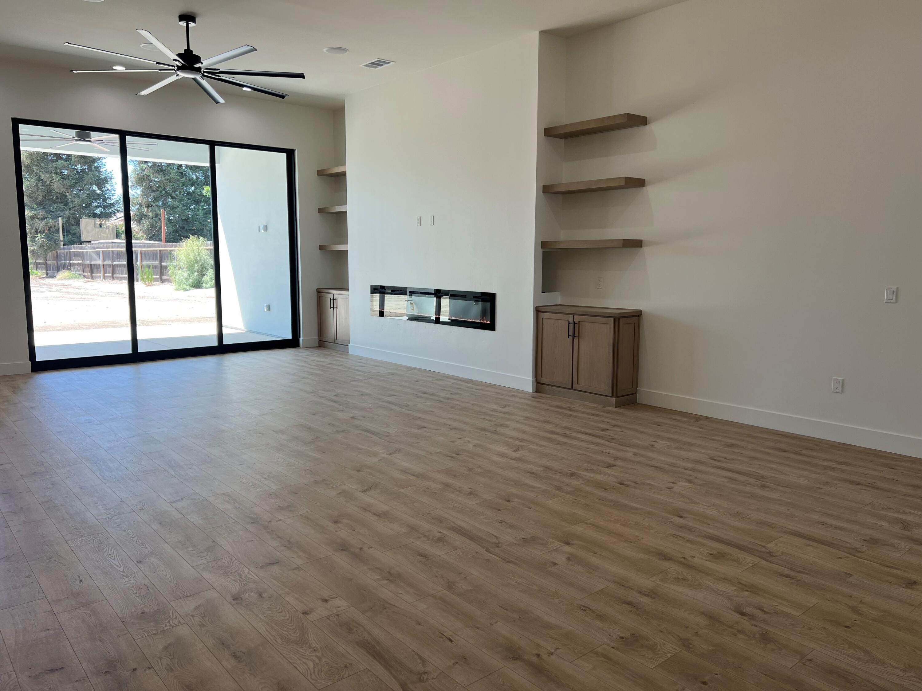 2219 Diamante Dr, Tulare, CA 93274