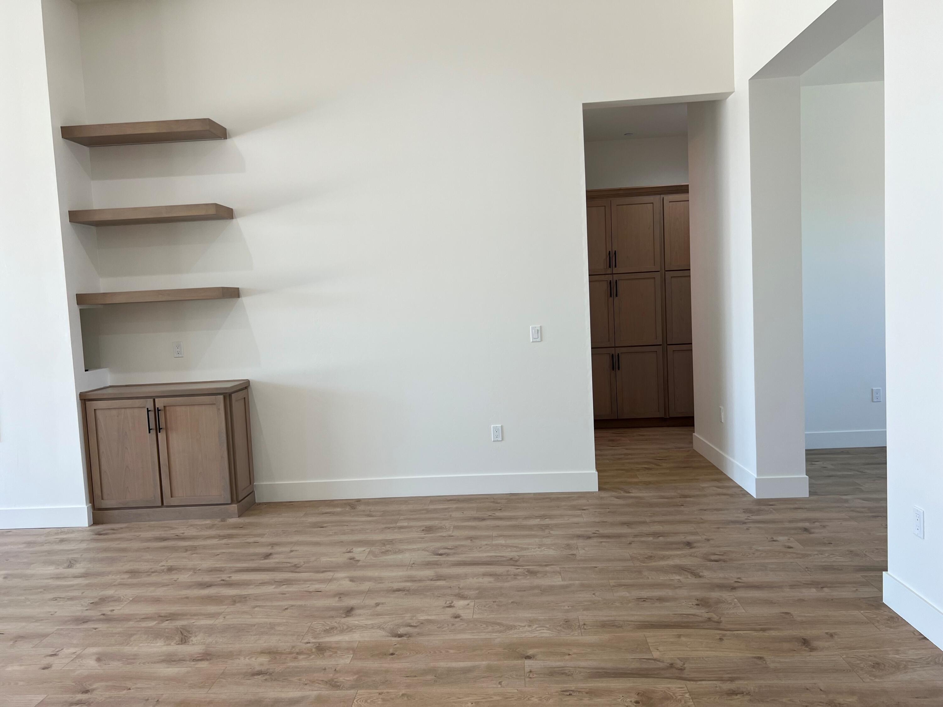 2219 Diamante Dr, Tulare, CA 93274
