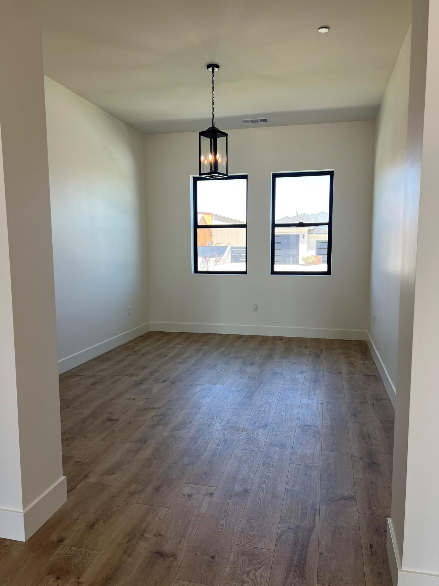 2219 Diamante Dr, Tulare, CA 93274