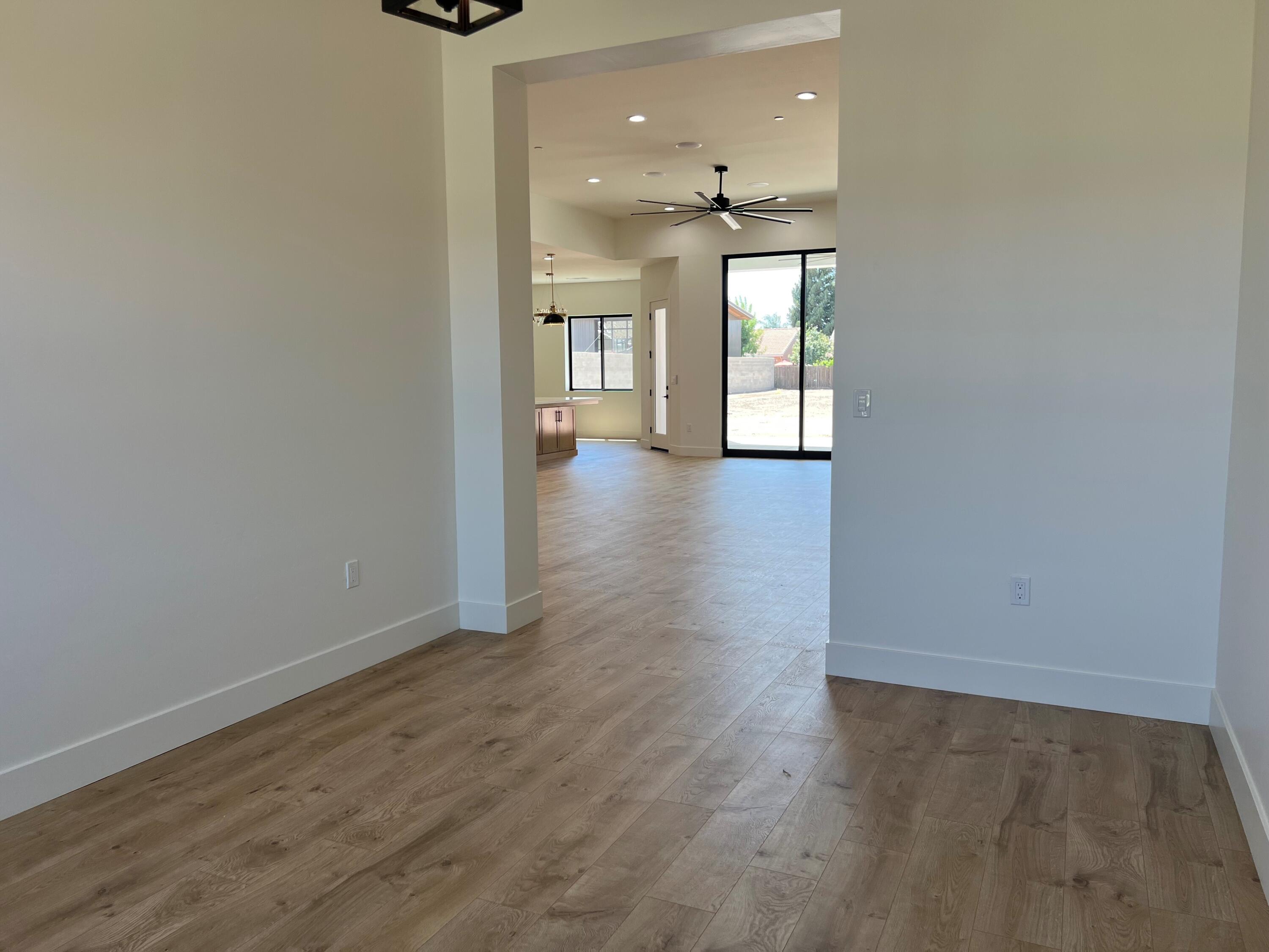2219 Diamante Dr, Tulare, CA 93274