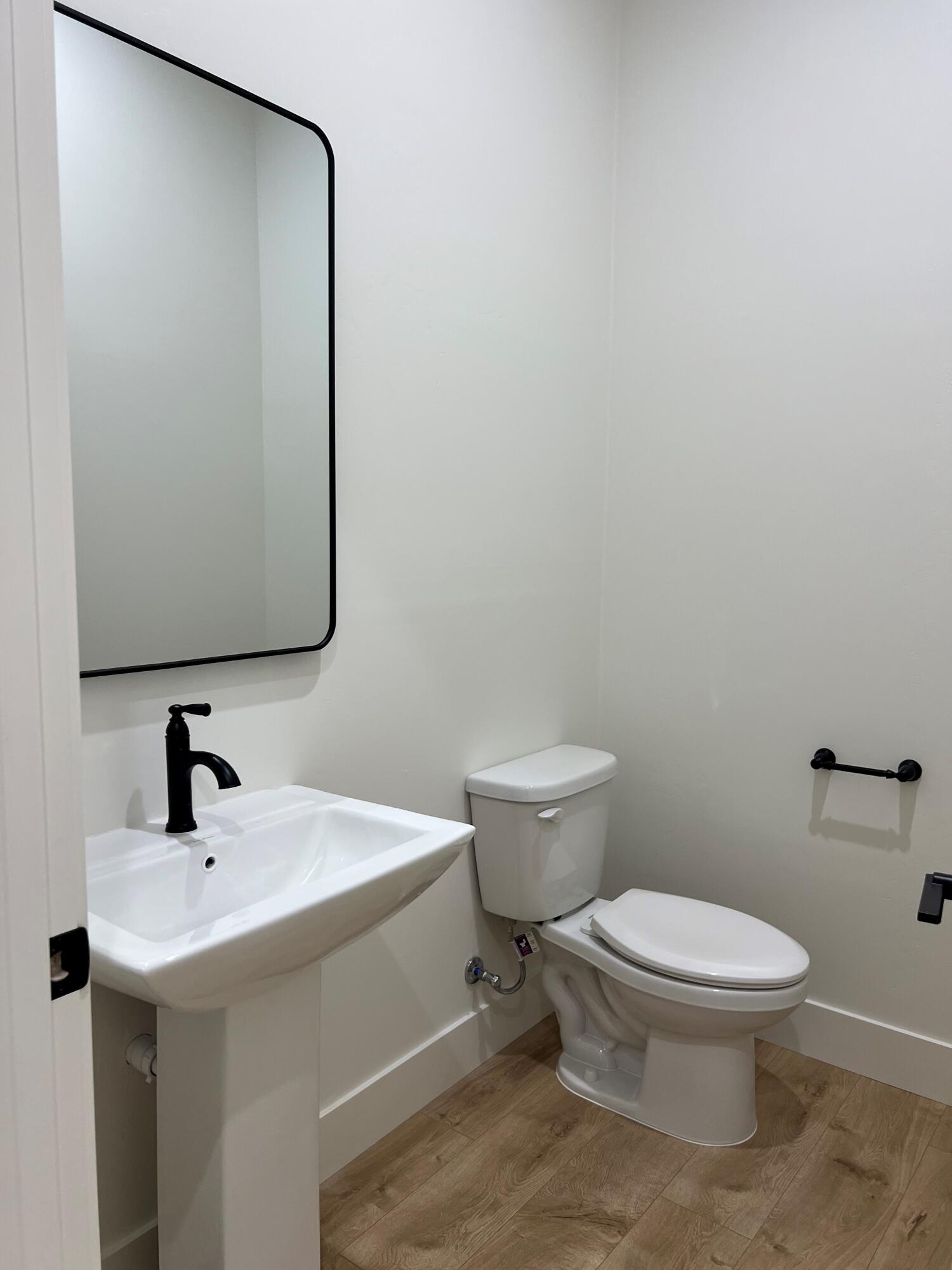 2219 Diamante Dr, Tulare, CA 93274
