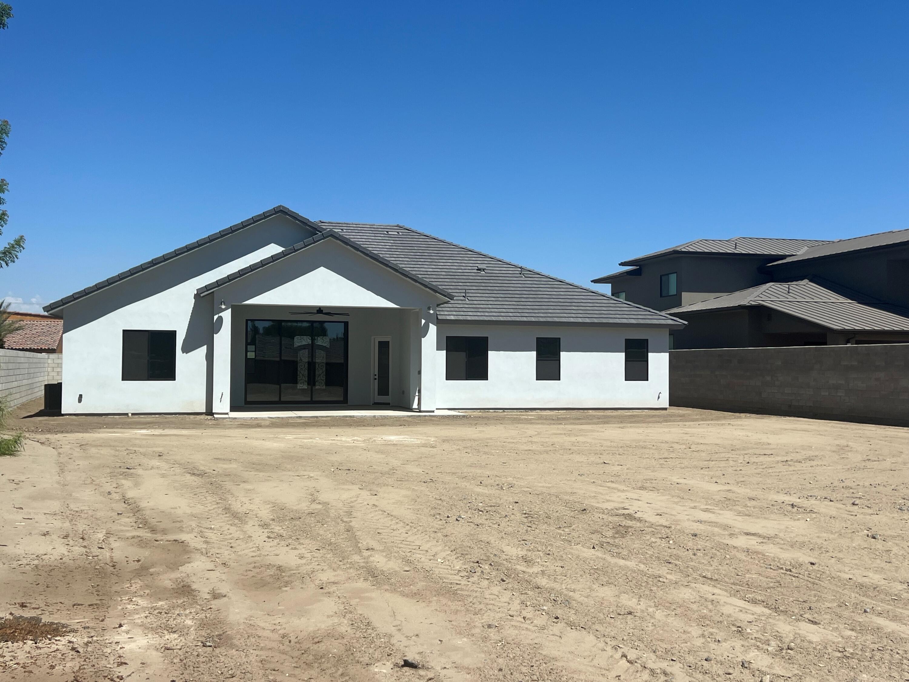 2219 Diamante Dr, Tulare, CA 93274