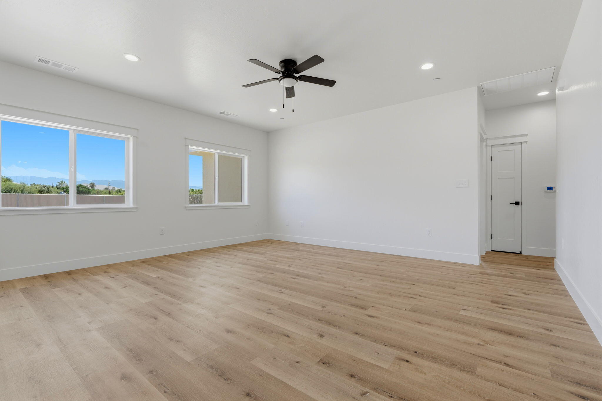 156 S Leggett St, Porterville, CA 93257