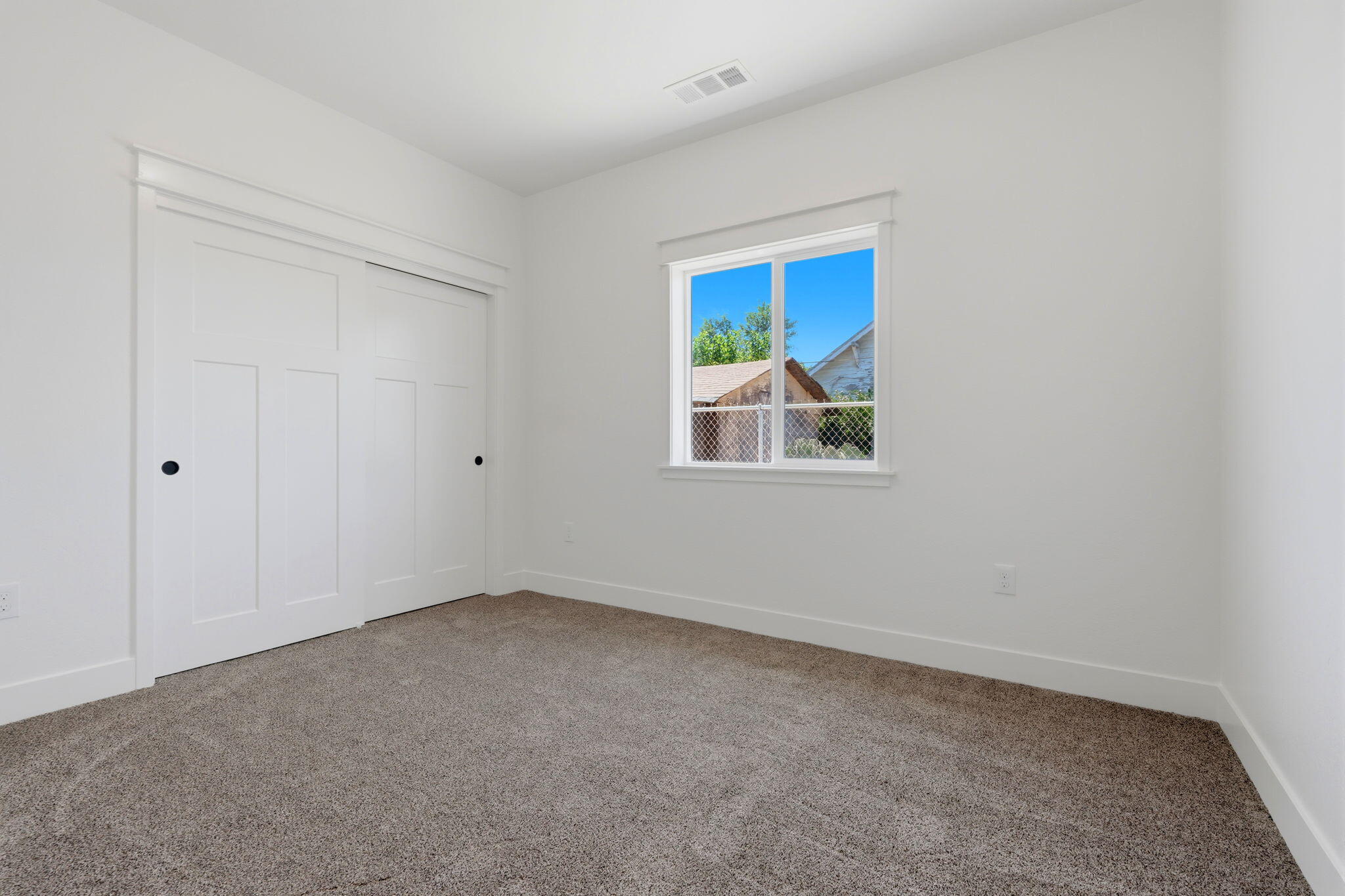 156 S Leggett St, Porterville, CA 93257