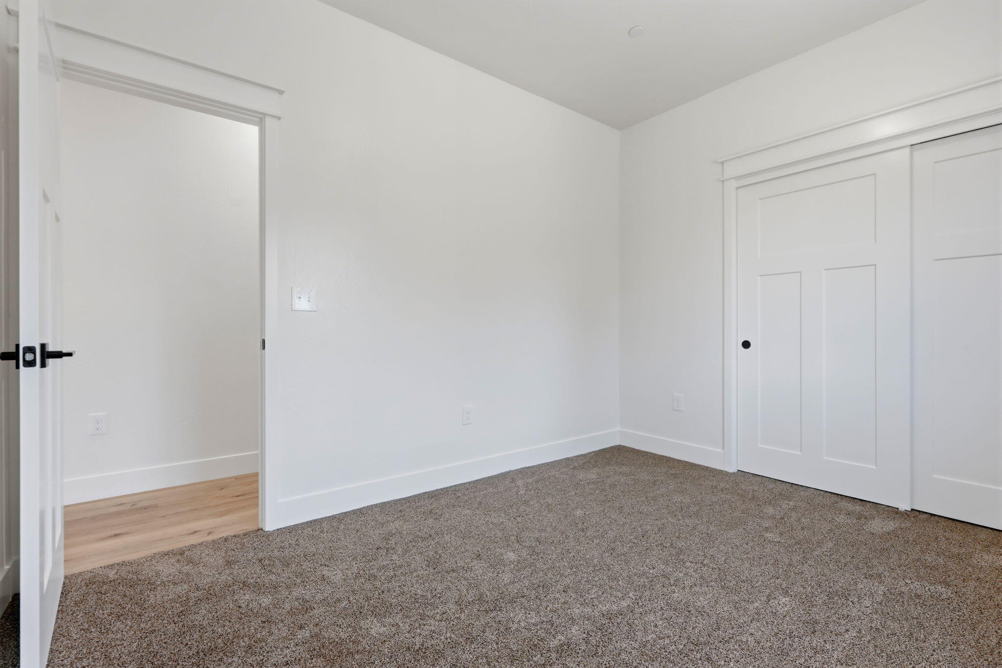156 S Leggett St, Porterville, CA 93257