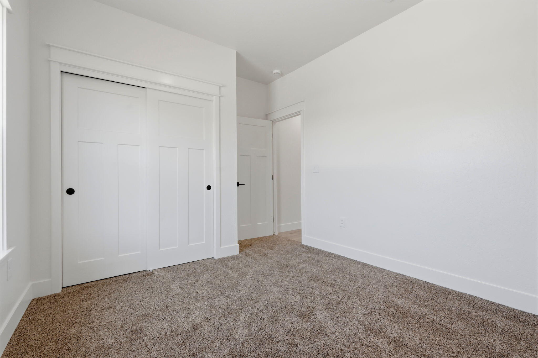 156 S Leggett St, Porterville, CA 93257