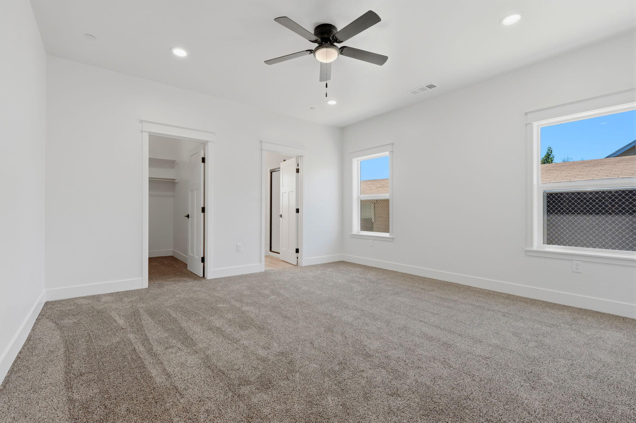 156 S Leggett St, Porterville, CA 93257