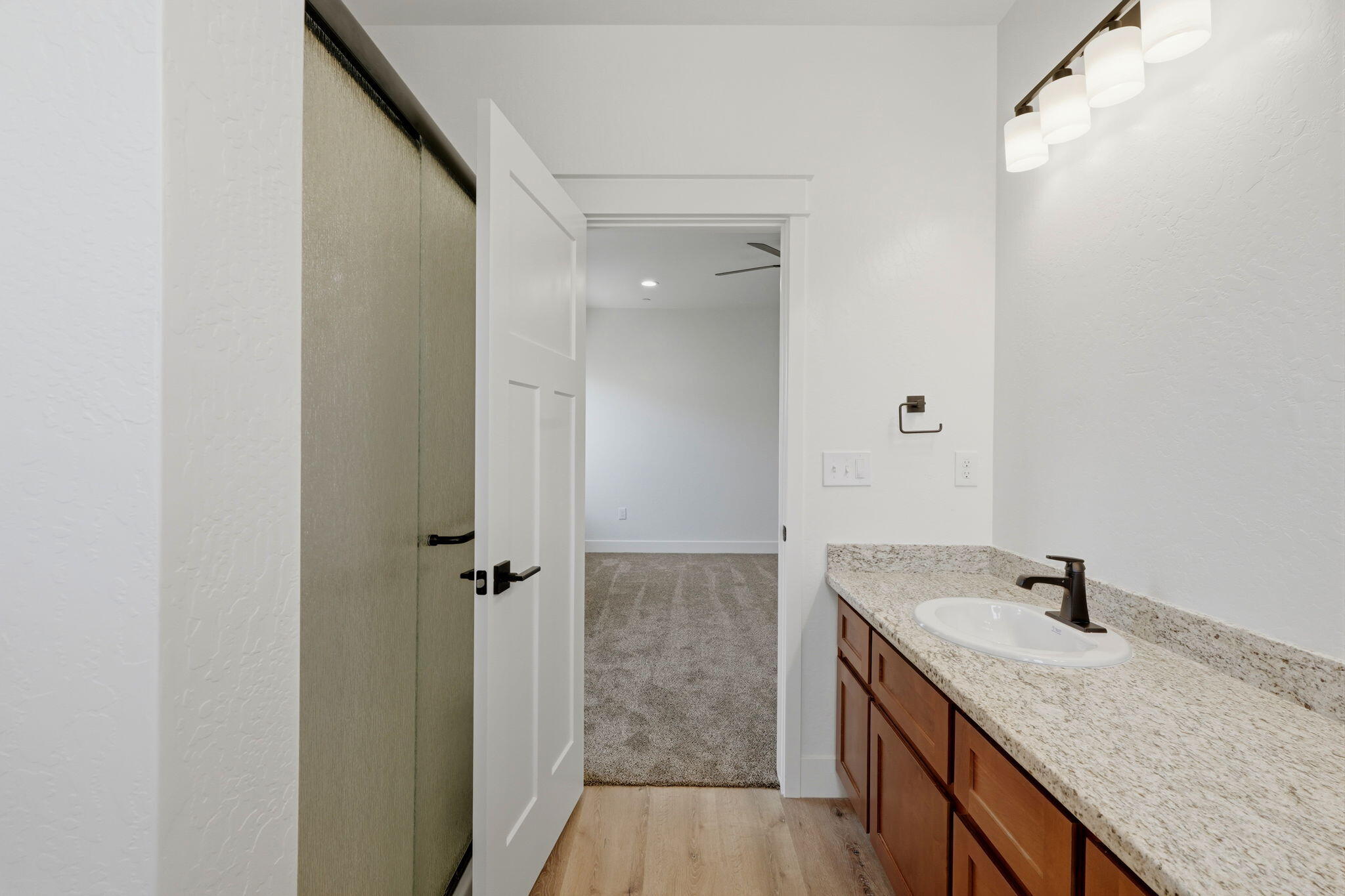 156 S Leggett St, Porterville, CA 93257