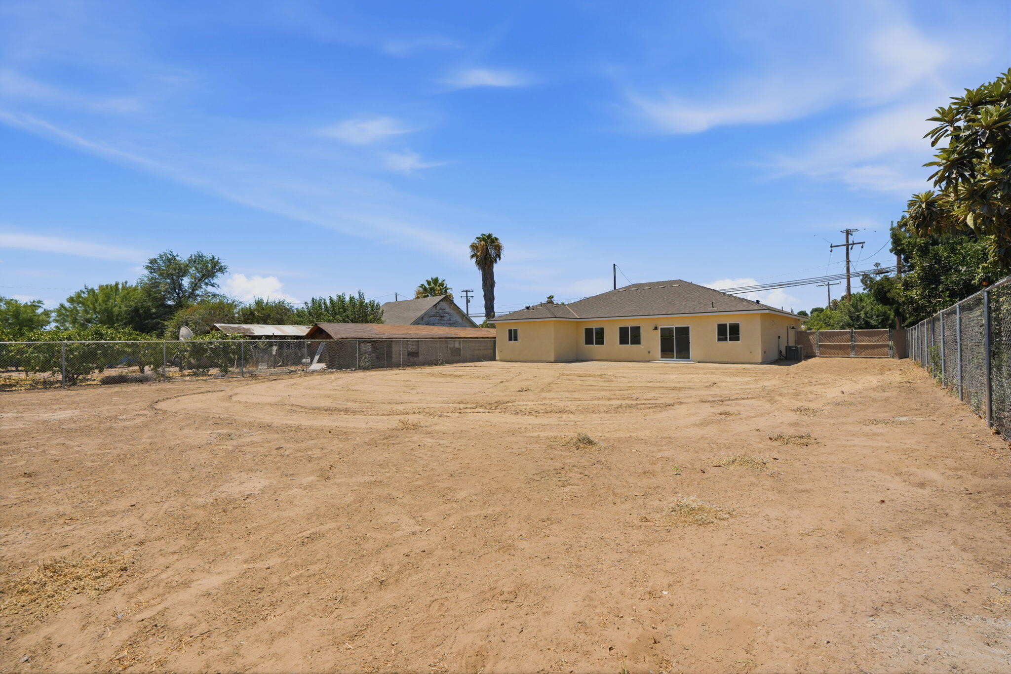 156 S Leggett St, Porterville, CA 93257