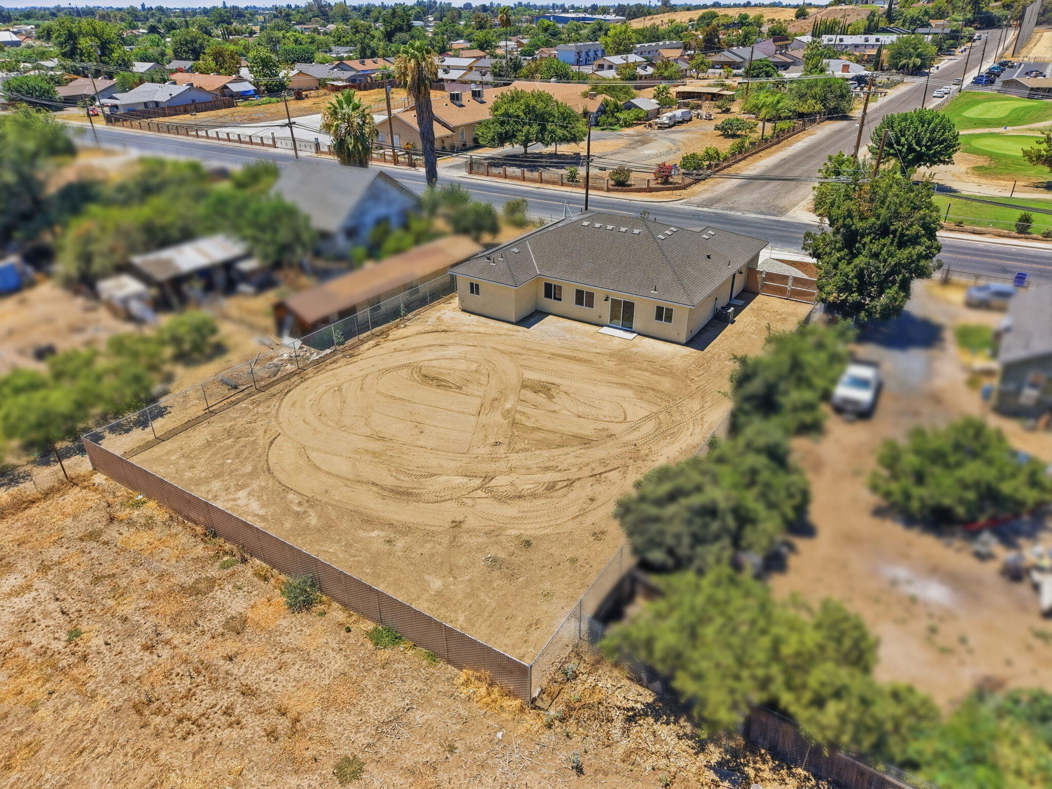 156 S Leggett St, Porterville, CA 93257