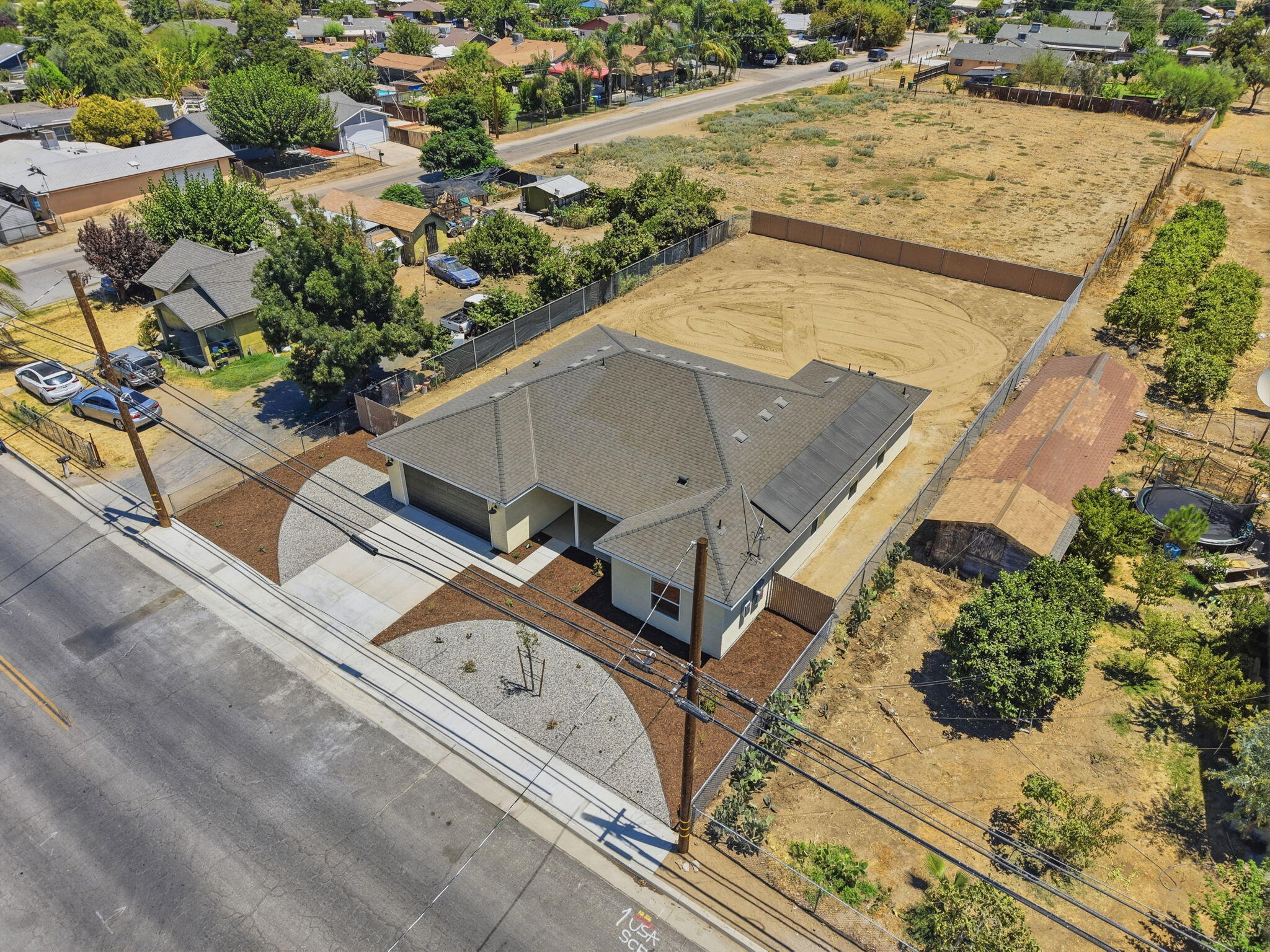 156 S Leggett St, Porterville, CA 93257