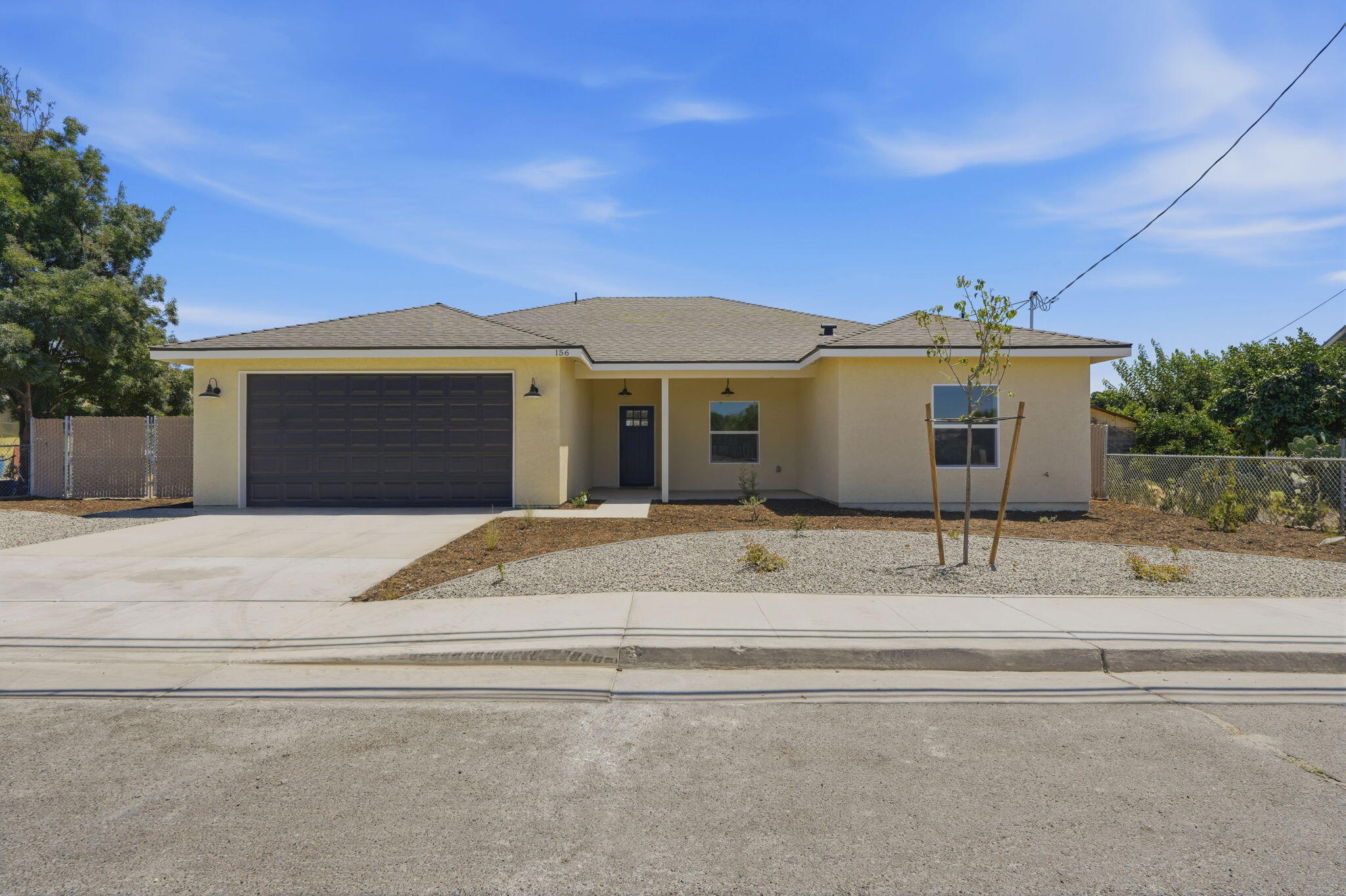 156 S Leggett St, Porterville, CA 93257