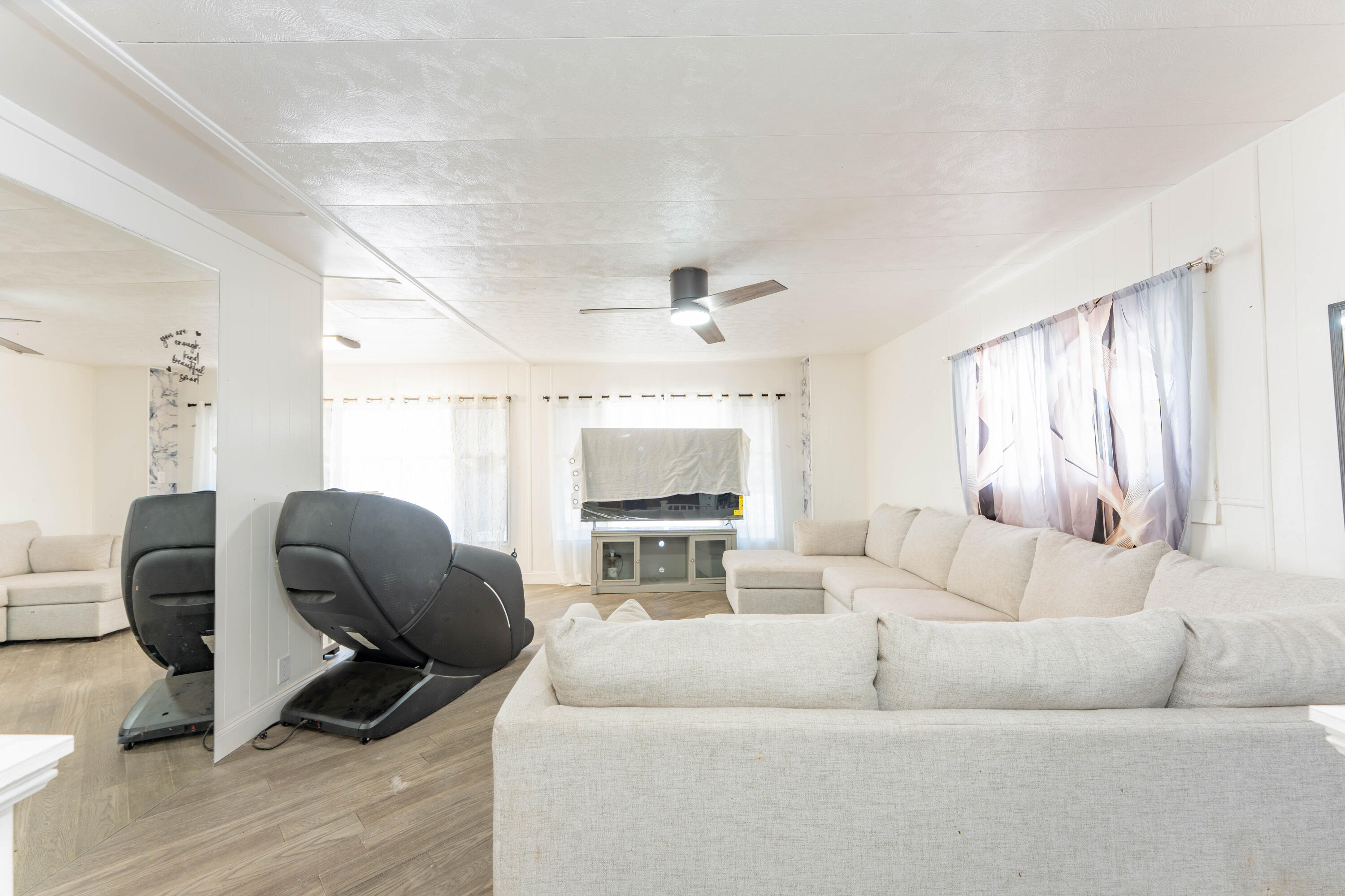 560 W Pleasant Ave #43, Tulare, CA 93274