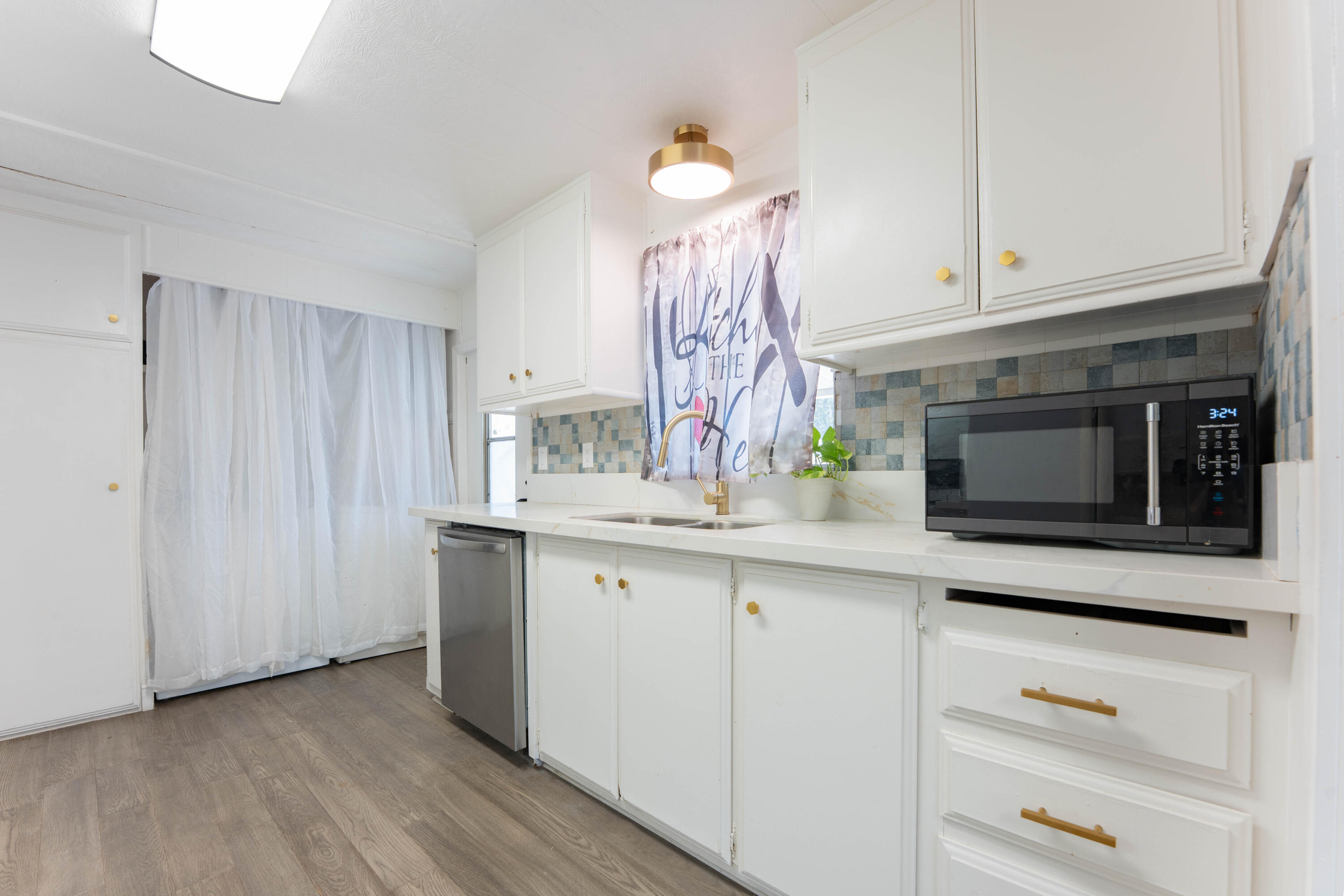 560 W Pleasant Ave #43, Tulare, CA 93274