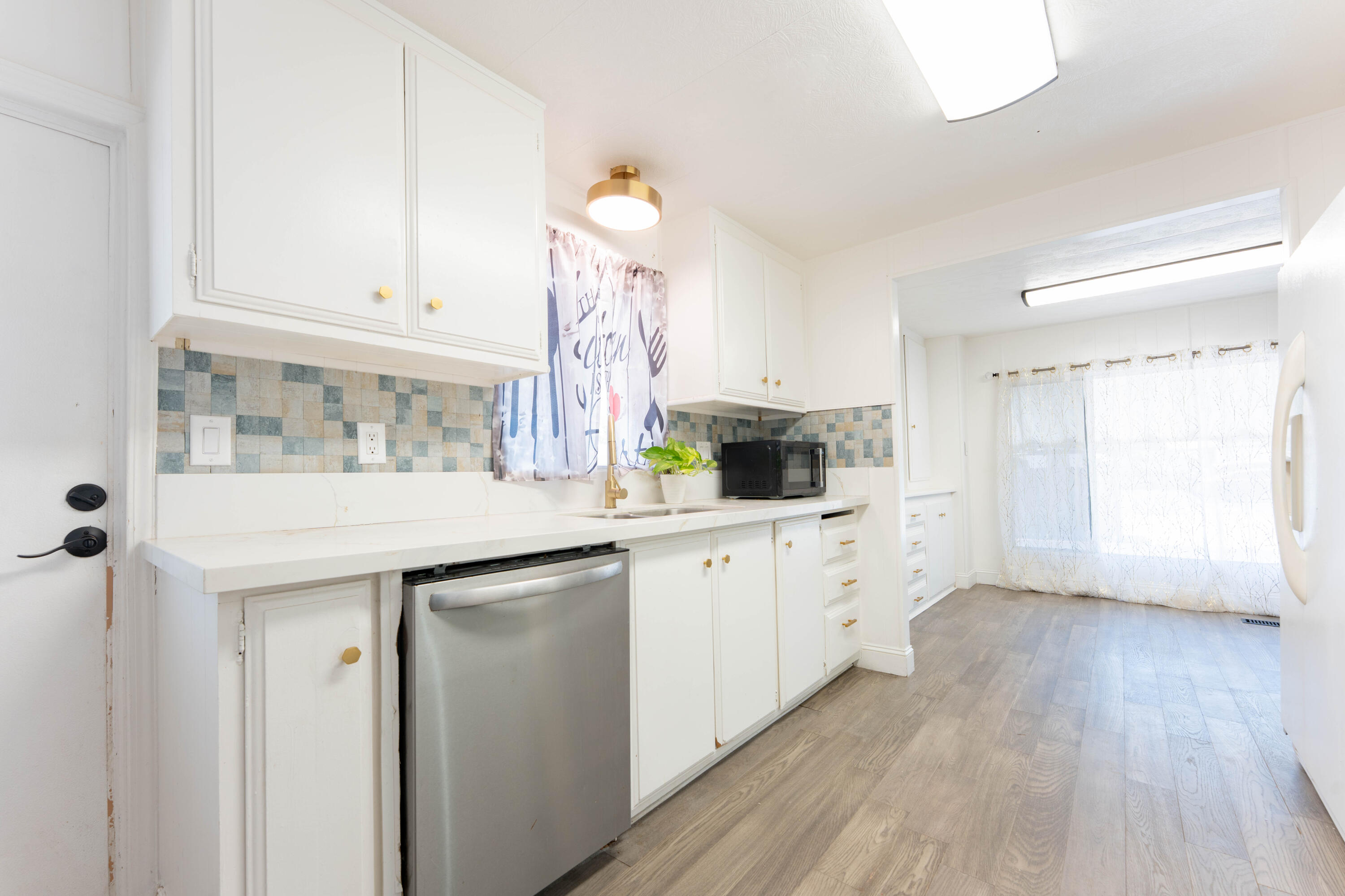 560 W Pleasant Ave #43, Tulare, CA 93274