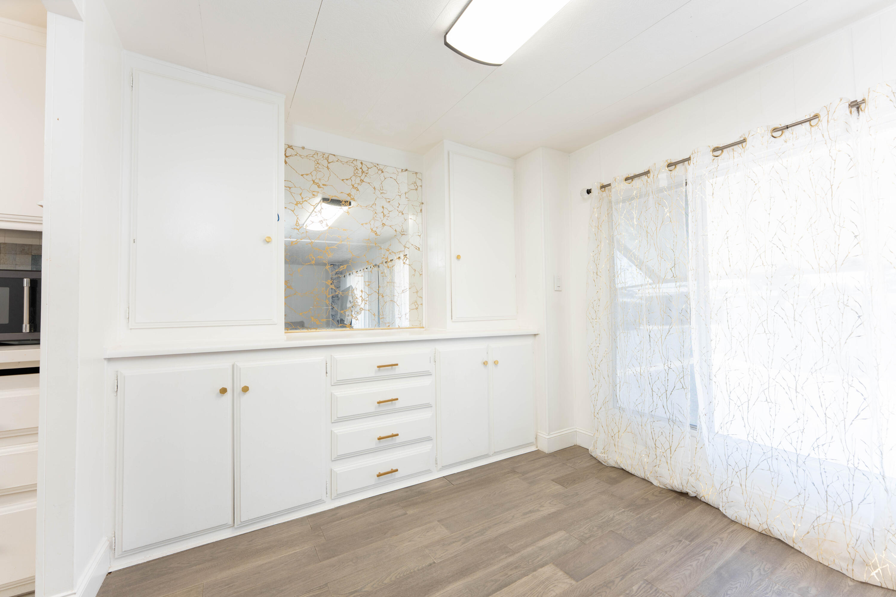 560 W Pleasant Ave #43, Tulare, CA 93274