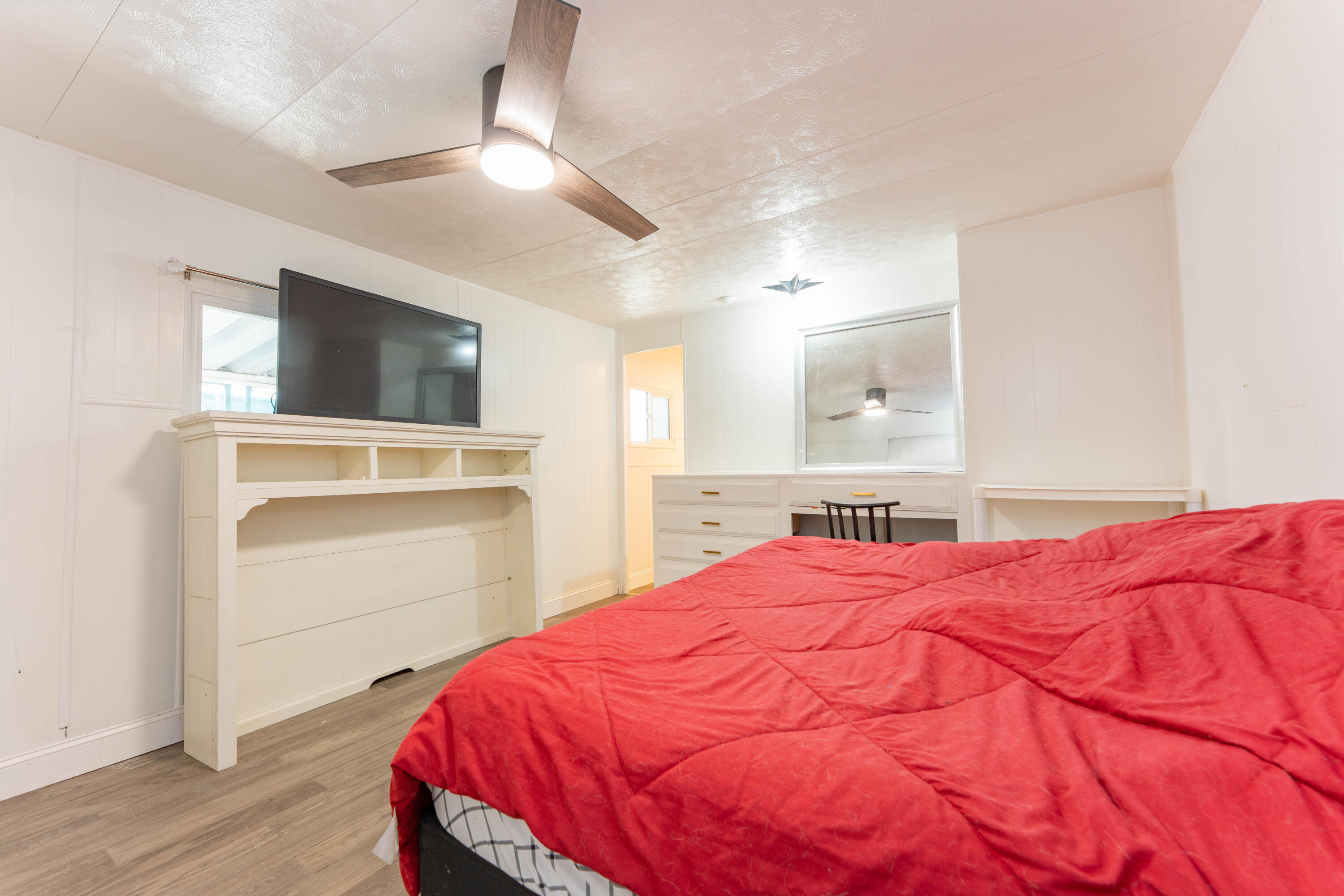 560 W Pleasant Ave #43, Tulare, CA 93274