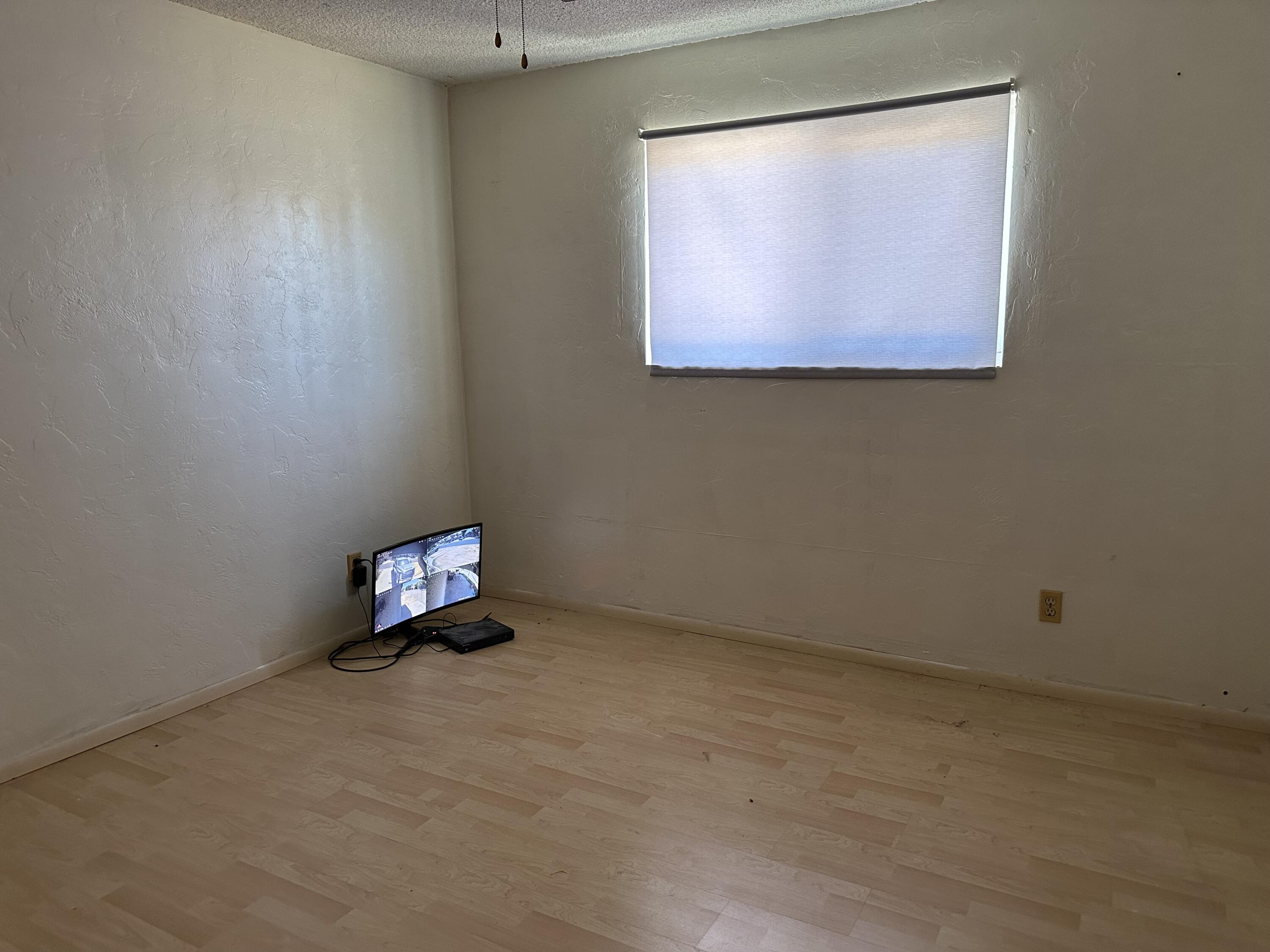 1076 E Mountain View Ave, Porterville, CA 93257