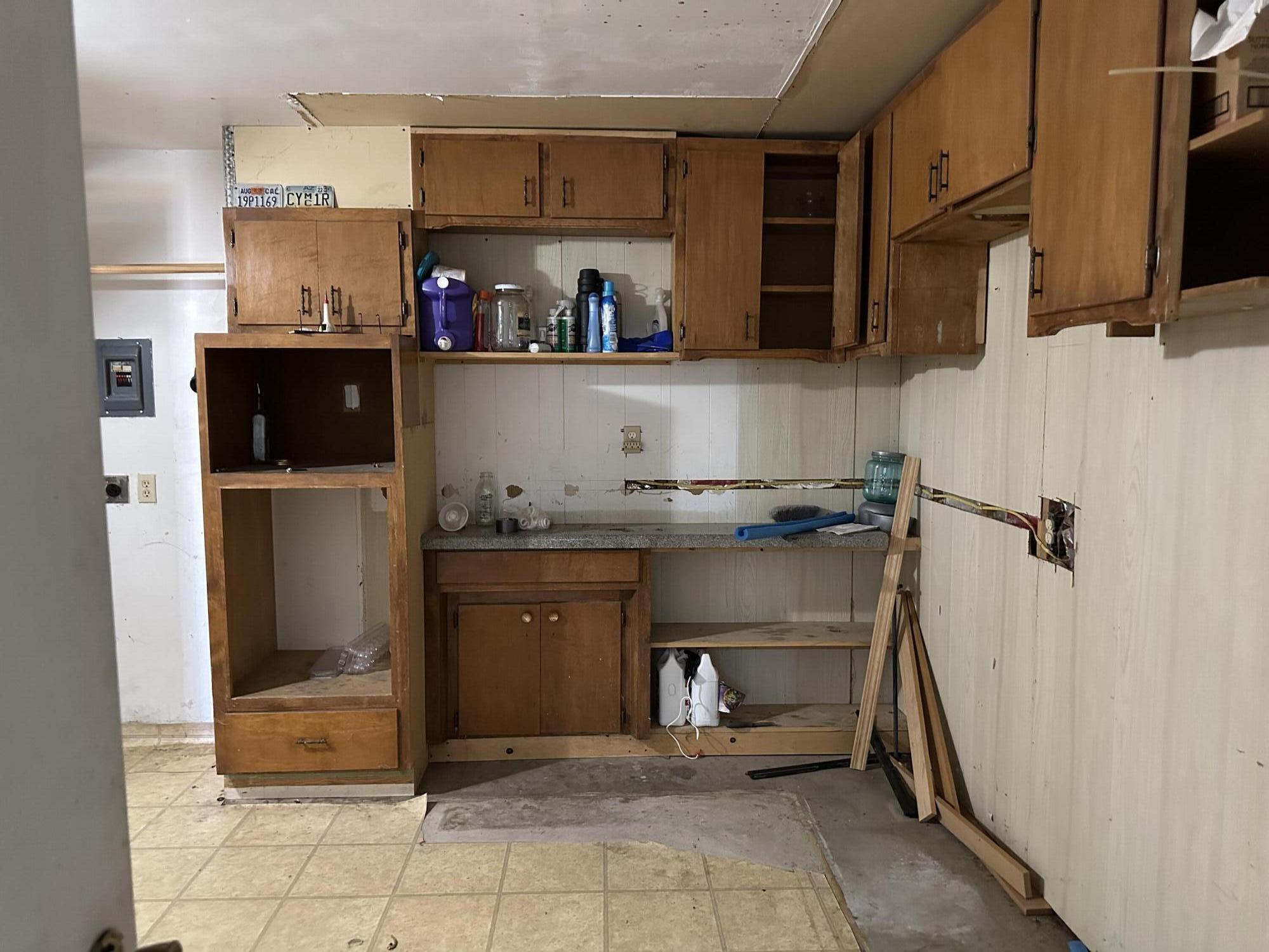 1076 E Mountain View Ave, Porterville, CA 93257