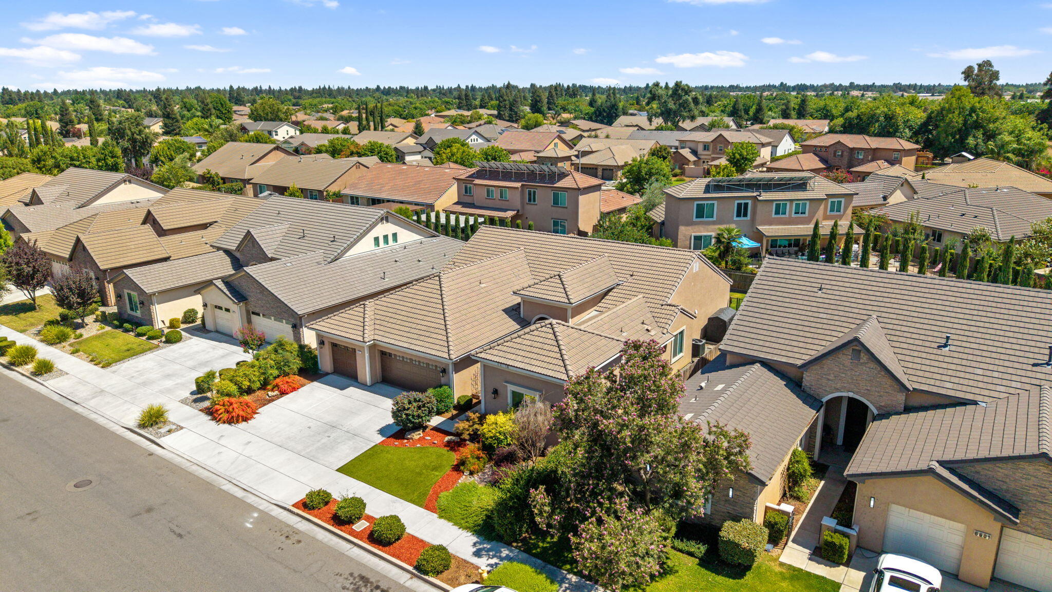6545 W Wren Ave, Visalia, CA 93291