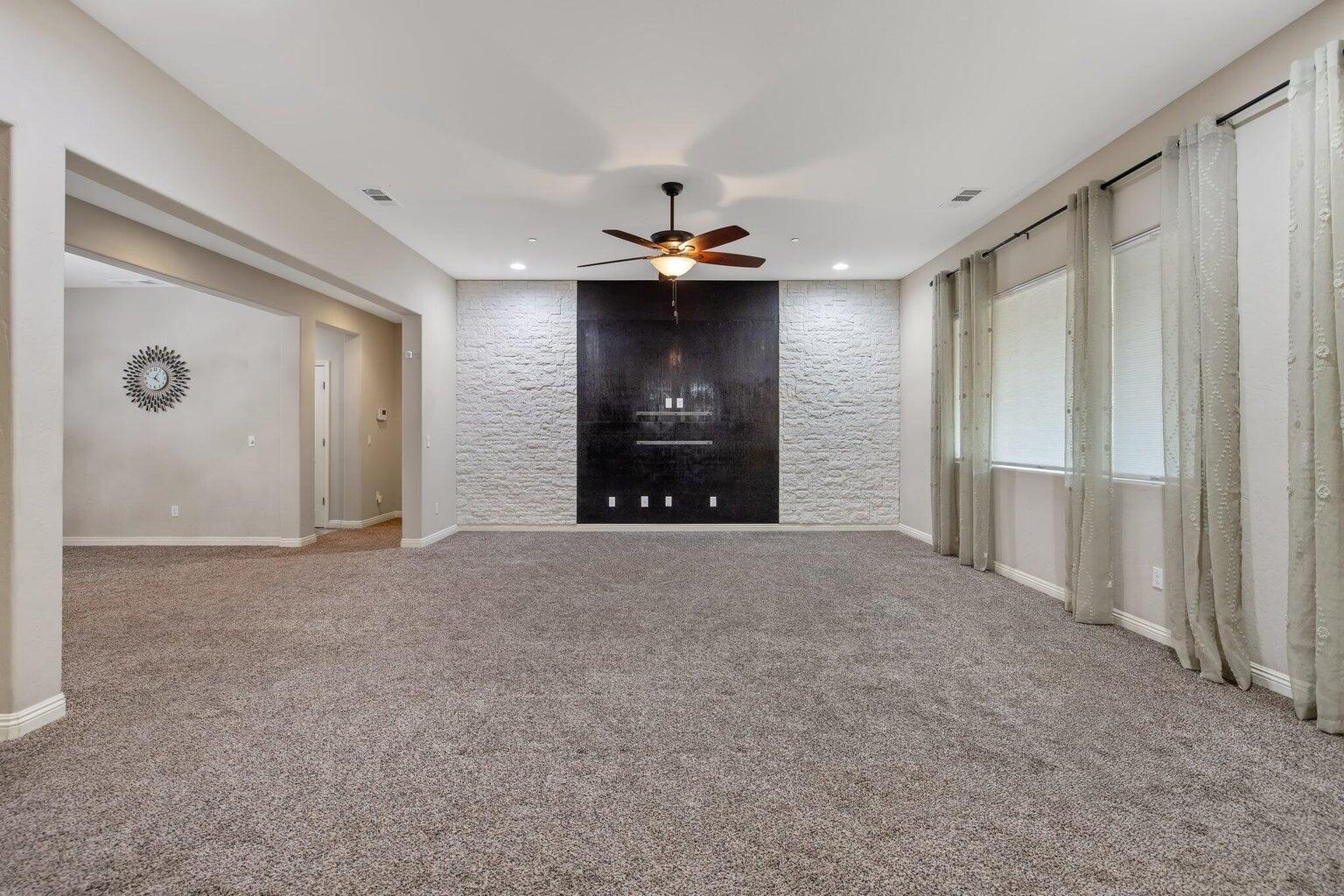 6545 W Wren Ave, Visalia, CA 93291