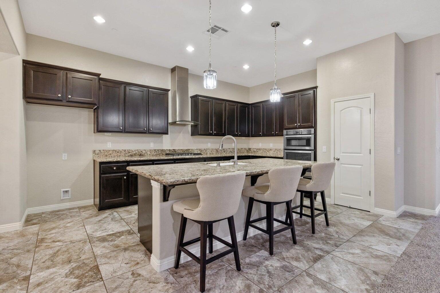 6545 W Wren Ave, Visalia, CA 93291