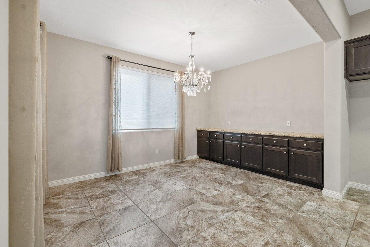 6545 W Wren Ave, Visalia, CA 93291