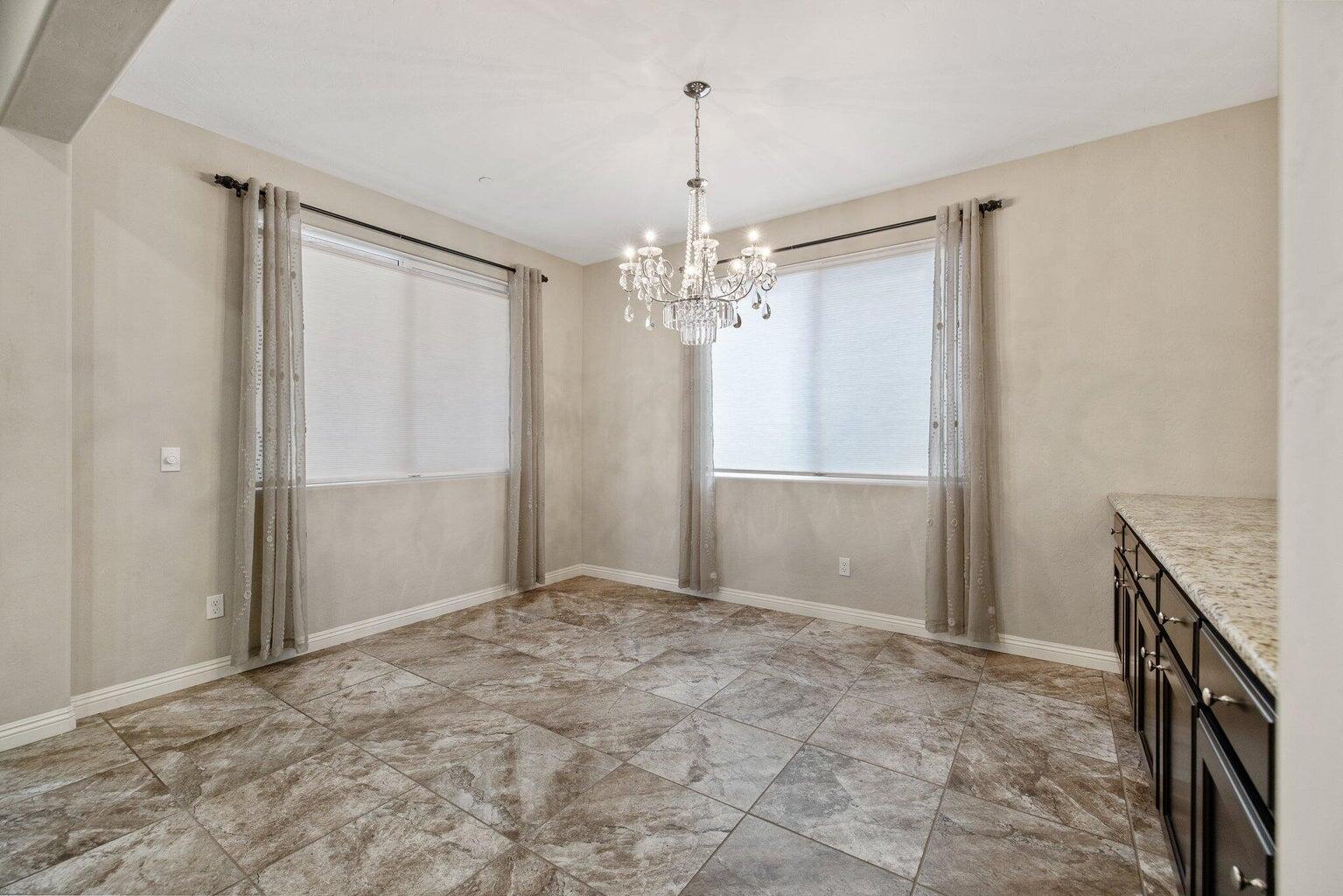 6545 W Wren Ave, Visalia, CA 93291
