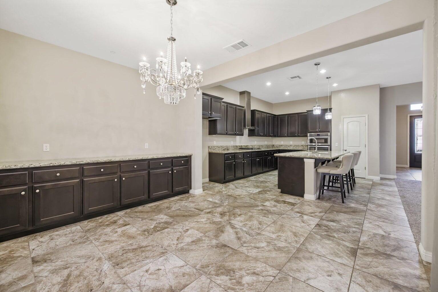 6545 W Wren Ave, Visalia, CA 93291