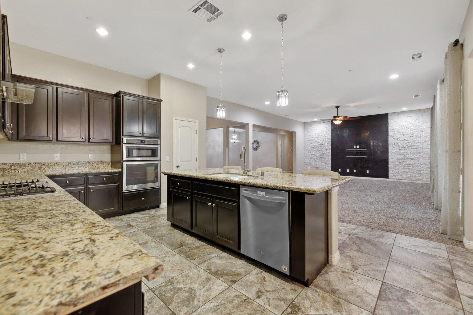 6545 W Wren Ave, Visalia, CA 93291