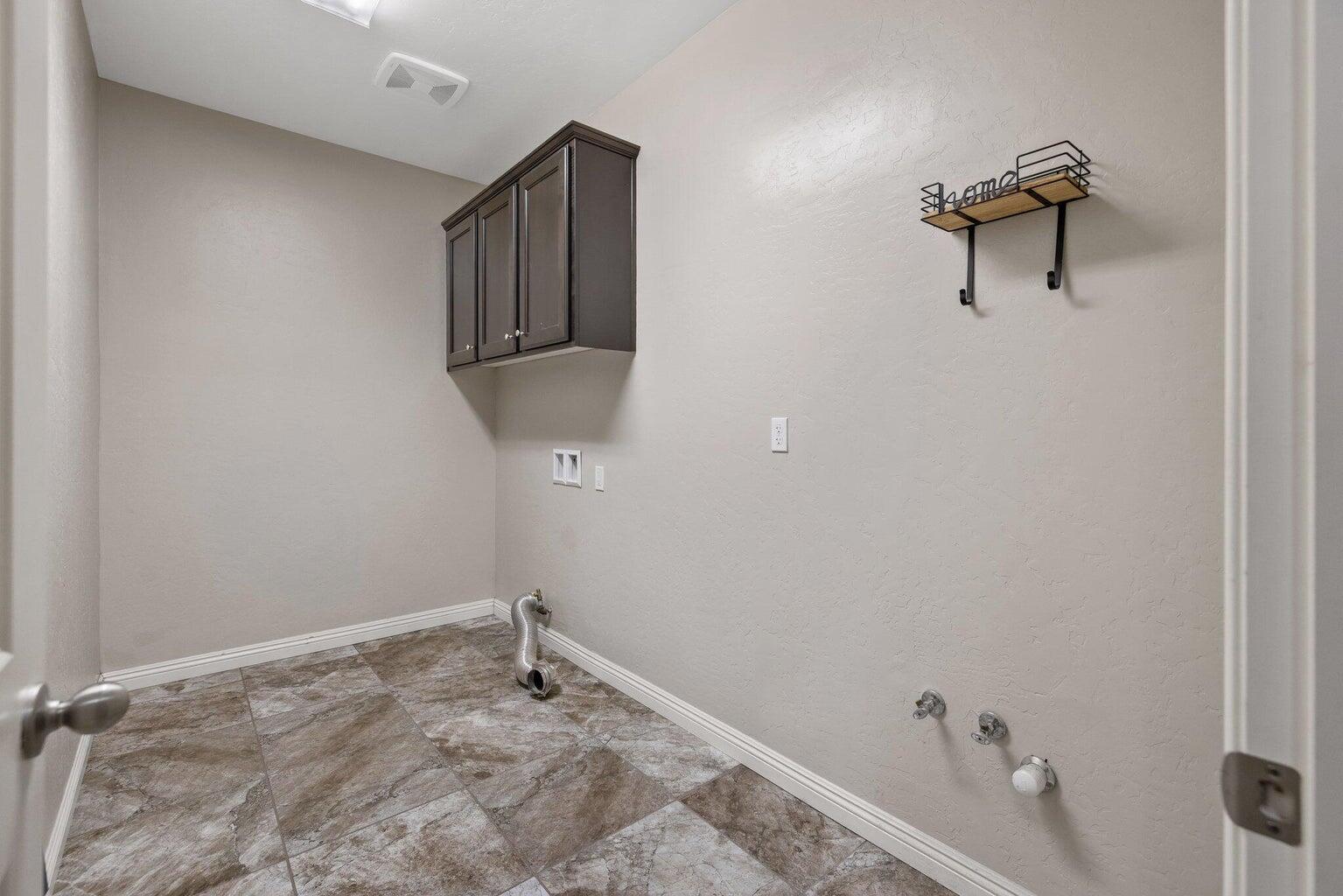 6545 W Wren Ave, Visalia, CA 93291
