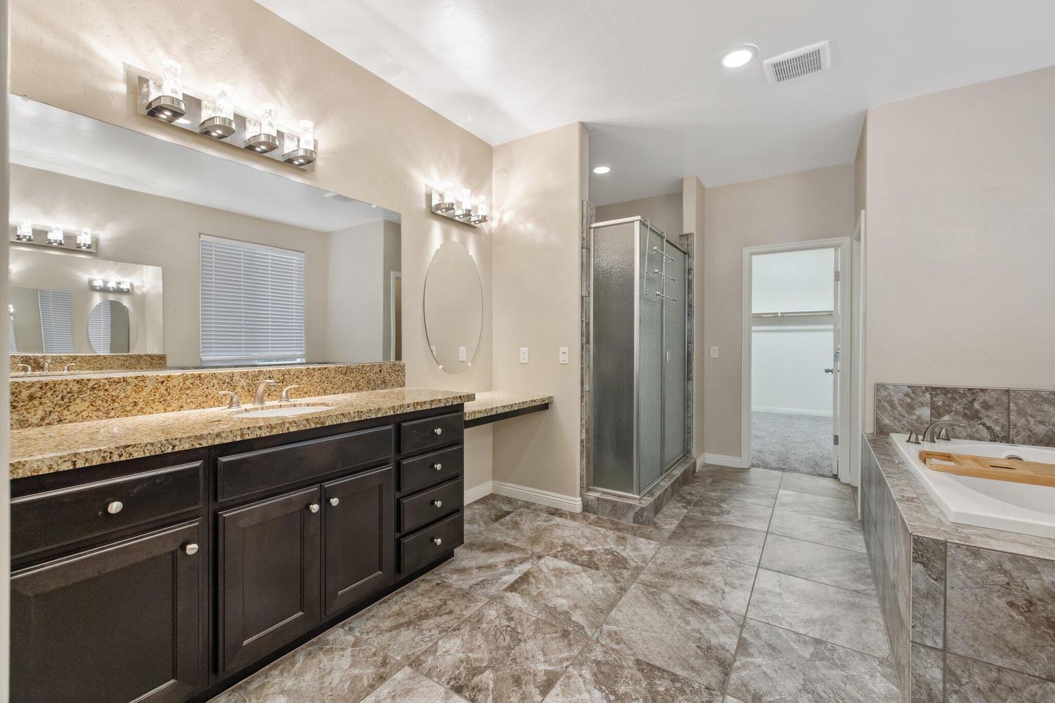 6545 W Wren Ave, Visalia, CA 93291